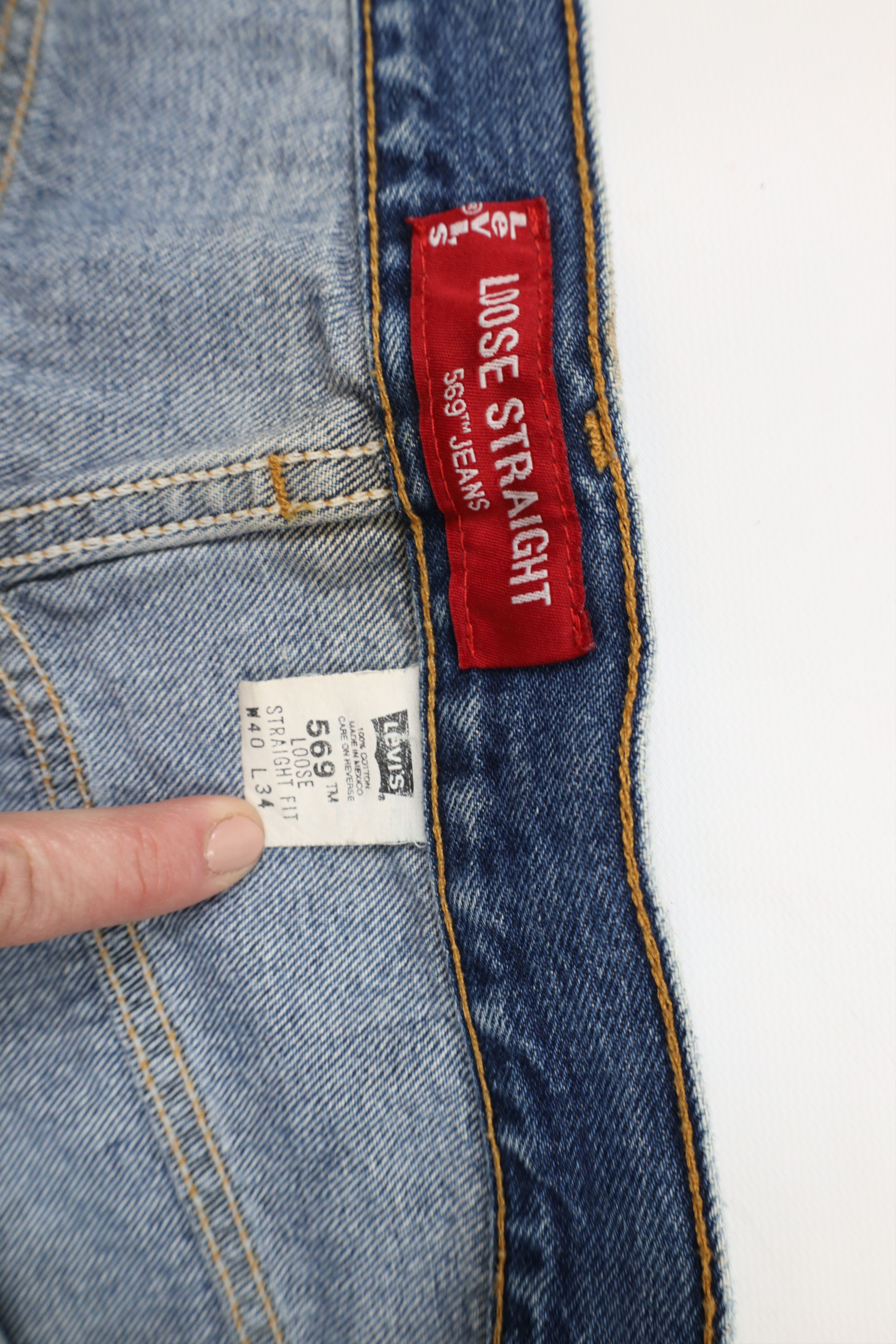 Levi's × Vintage Vintage Y2K 2002 Levis 569 Straight Wide Leg Denim Jeans Size US 40 / EU 56 - 9 Thumbnail