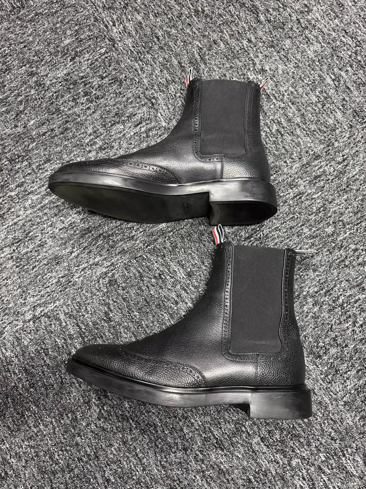 Thom Browne Thom Browne Men's Classic Brogue Chelsea Boot Black Size US 10 / EU 43 - 6 Thumbnail