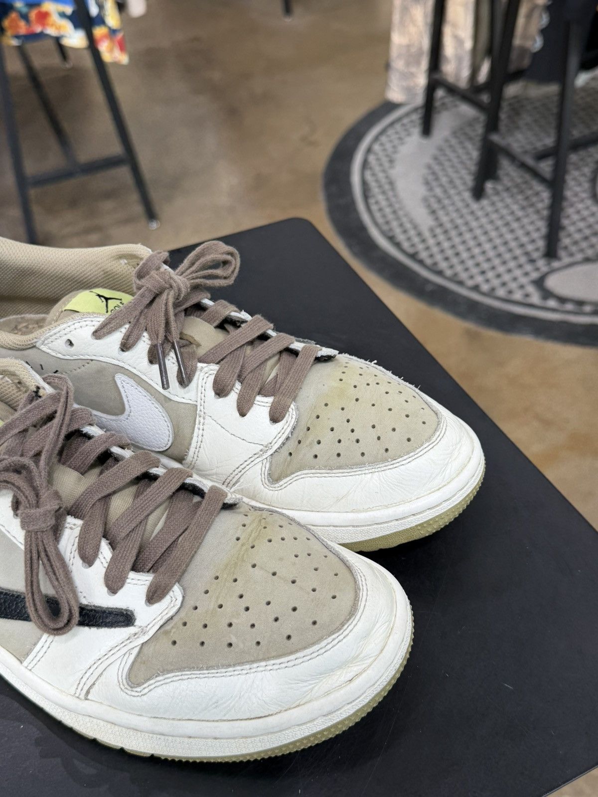 Jordan Brand × Travis Scott Jordan 1 Low Golf Travis Scott Neutral Olive Size 9 (2023) Size US 9 / EU 42 - 8 Thumbnail
