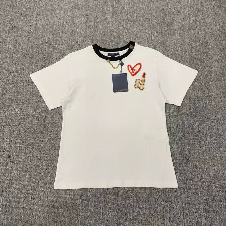 Louis Vuitton Louis Vuitton White Valentine limited love lipstick logo c Size S / US 4 / IT 40 - 1 Thumbnail