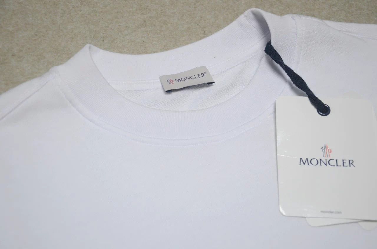 Moncler Moncler White Abstract Print Black Badge Sweatshirt Size US S / EU 44-46 / 1 - 3 Thumbnail