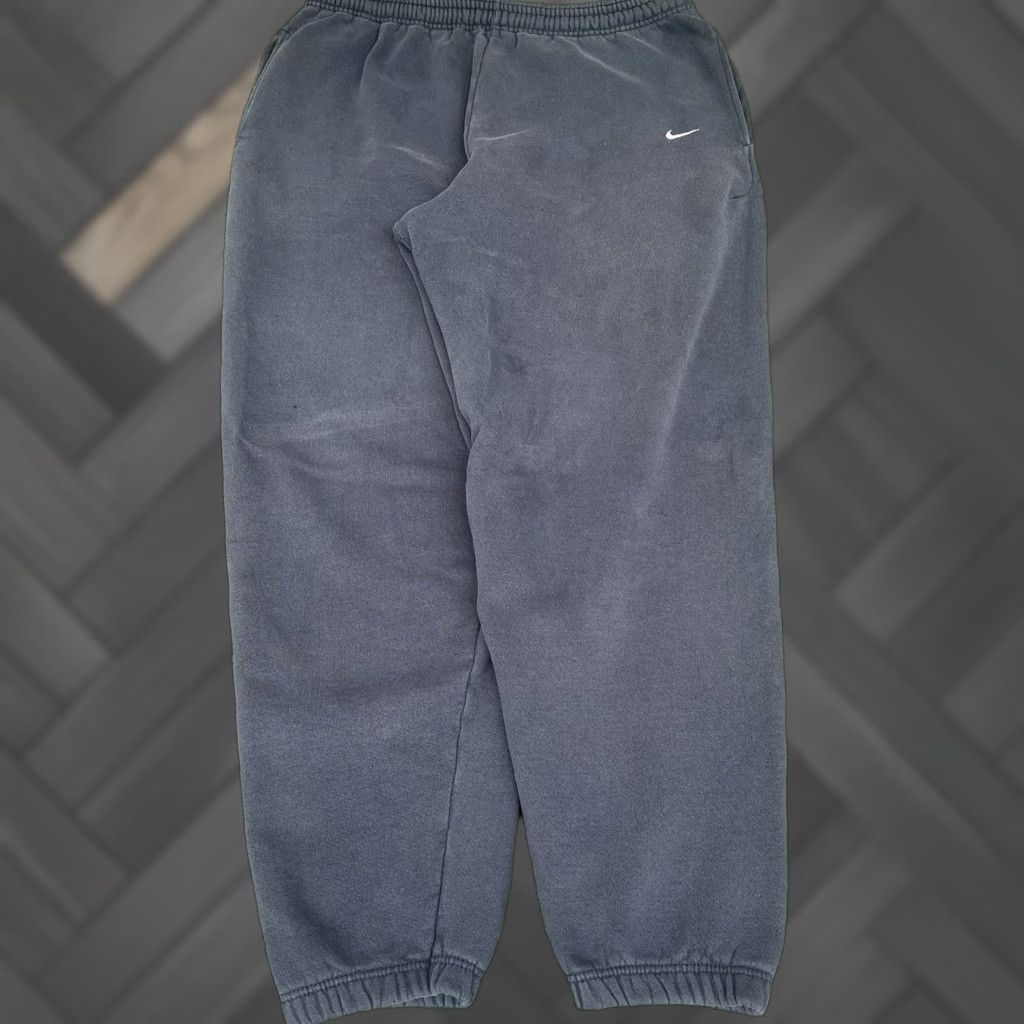 ウォーキング・ランニングウェア 00s NIKE gray cyber tech nylon pants Y2K ウォーキング・ランニングウェア 00s NIKE gray cyber tech