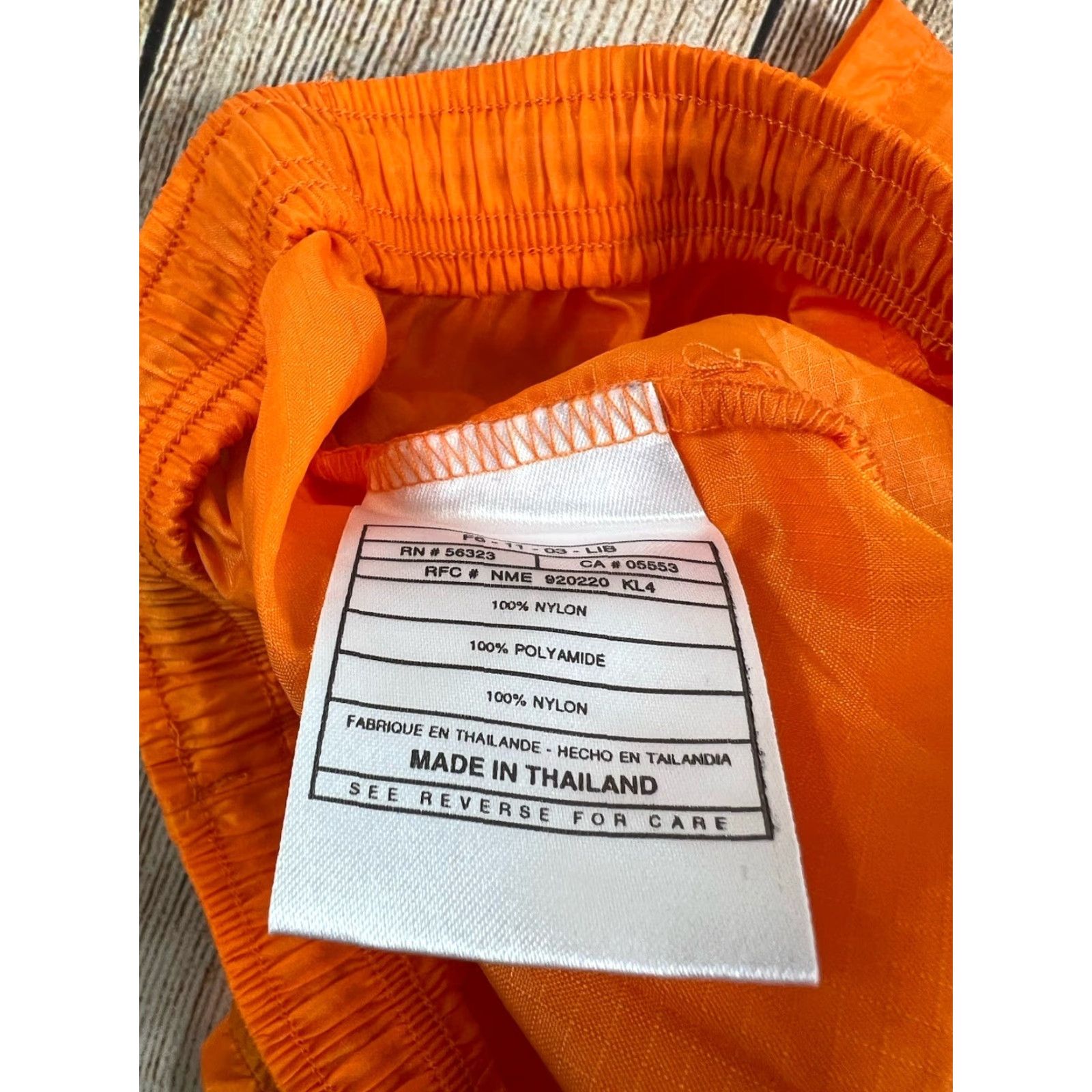 Nike VINTAGE Nike Swoosh Nylon Orange Shorts Women 90s Medium M Athletic Activewear Size 32" / US 10 / IT 46 - 4 Thumbnail