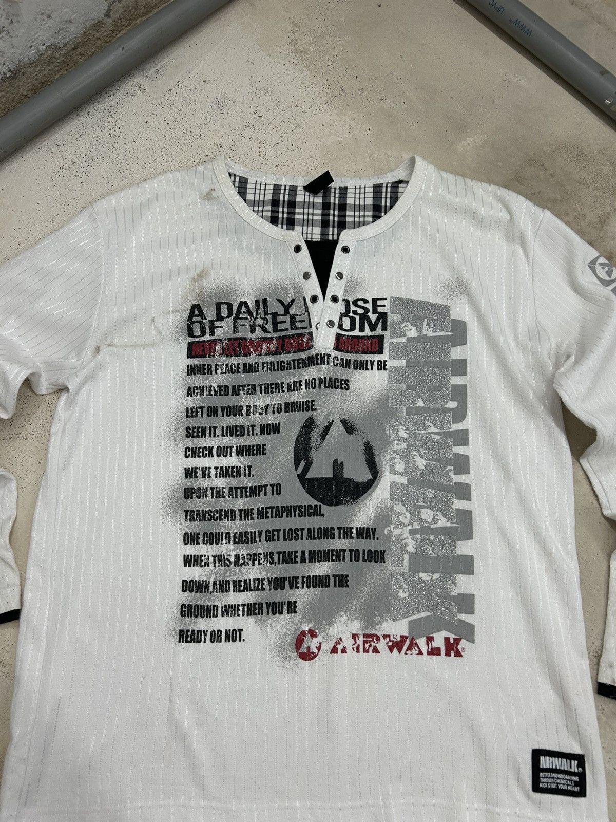 Designer × Japanese Brand Airwalk L/Sleeve Graphic Henley GrungeSkater Boardwear Style Size US L / EU 52-54 / 3 - 6 Thumbnail