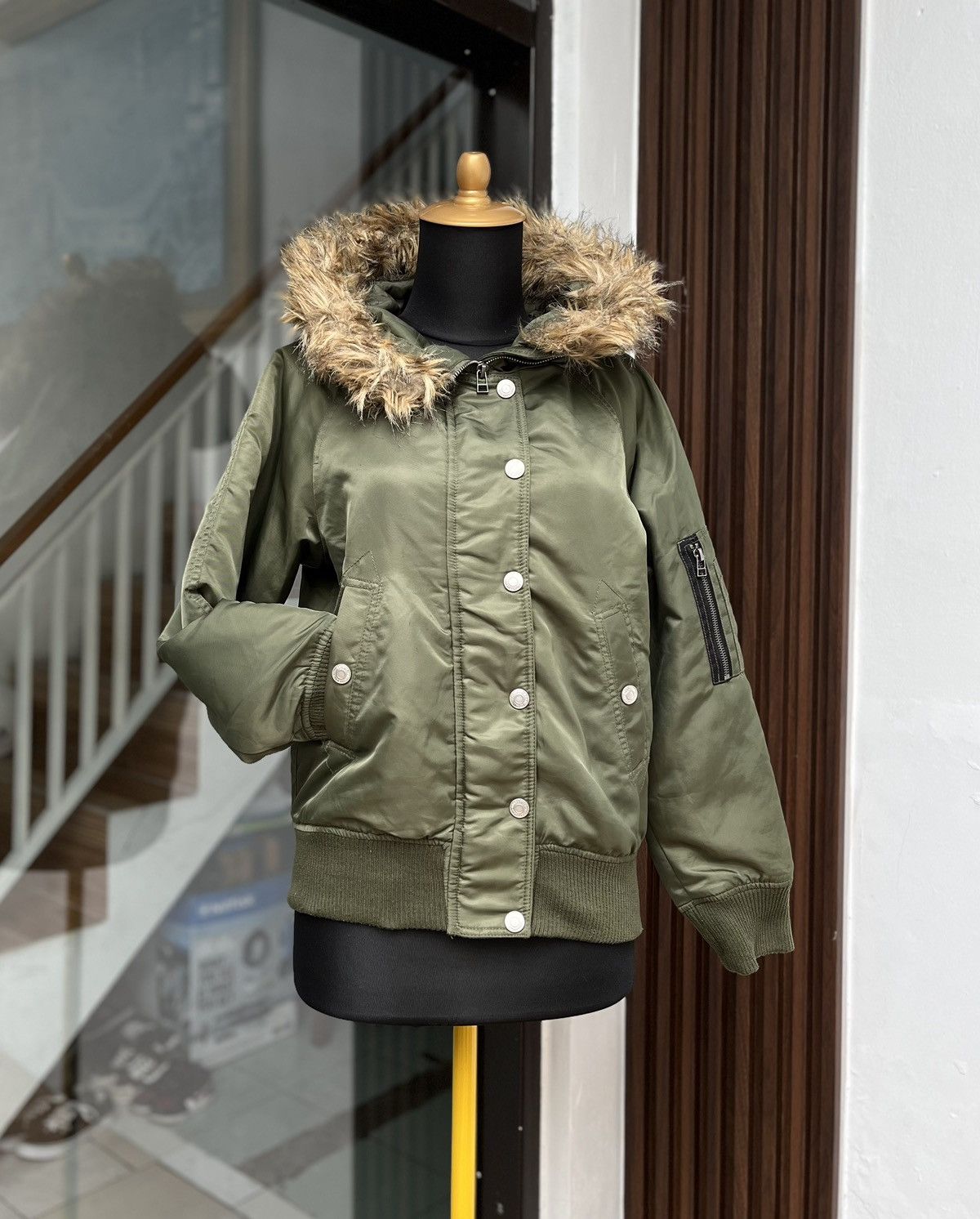 If Six Was Nine Y2K Bomber Jacket Love Toxic Japan Fur Faux Hooded Size L / US 10 / IT 46 - 3 Thumbnail