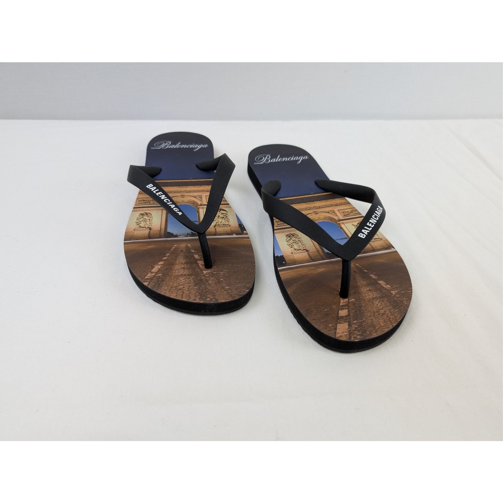 Balenciaga o1rshd1 Souvenir Thong TPU Monument Print Slipper in Arc Size US 9 / EU 42 - 1 Thumbnail