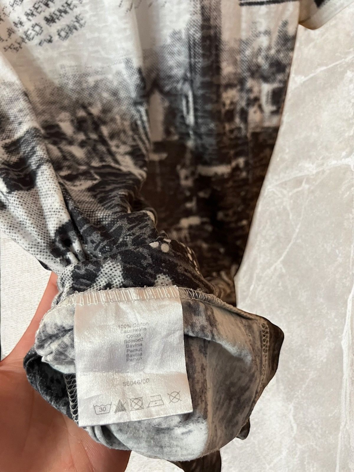 Armani × Vintage Vintage Armani Avant Garde 00s Tee T shirt City Print y2k Size US M / EU 48-50 / 2 - 6 Thumbnail