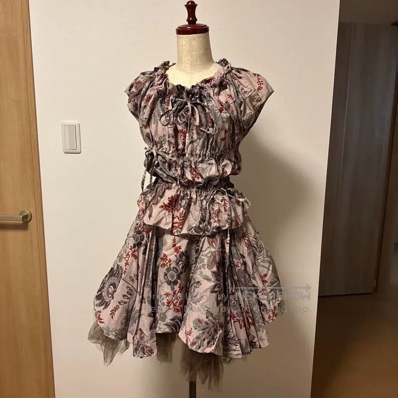 Vivienne Westwood Vivienne Westwood Deformed Print Drawstring Design Top Size M / US 6-8 / IT 42-44 - 1 Thumbnail
