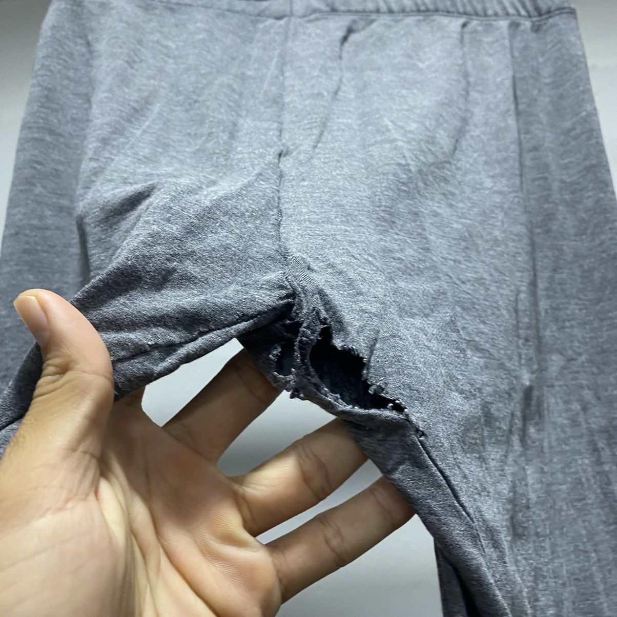 Alexander Wang × Designer × Japanese Brand Sick☠️ Alexander Wang Uniqlo Running Tight Pants Size US 34 / EU 50 - 6 Thumbnail