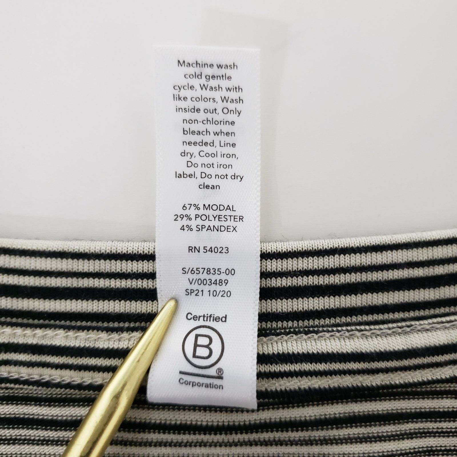 Athleta Athleta Cloudlight Stratus Striped Top In Whisper Stripe XS Size XS / US 0-2 / IT 36-38 - 12 Thumbnail