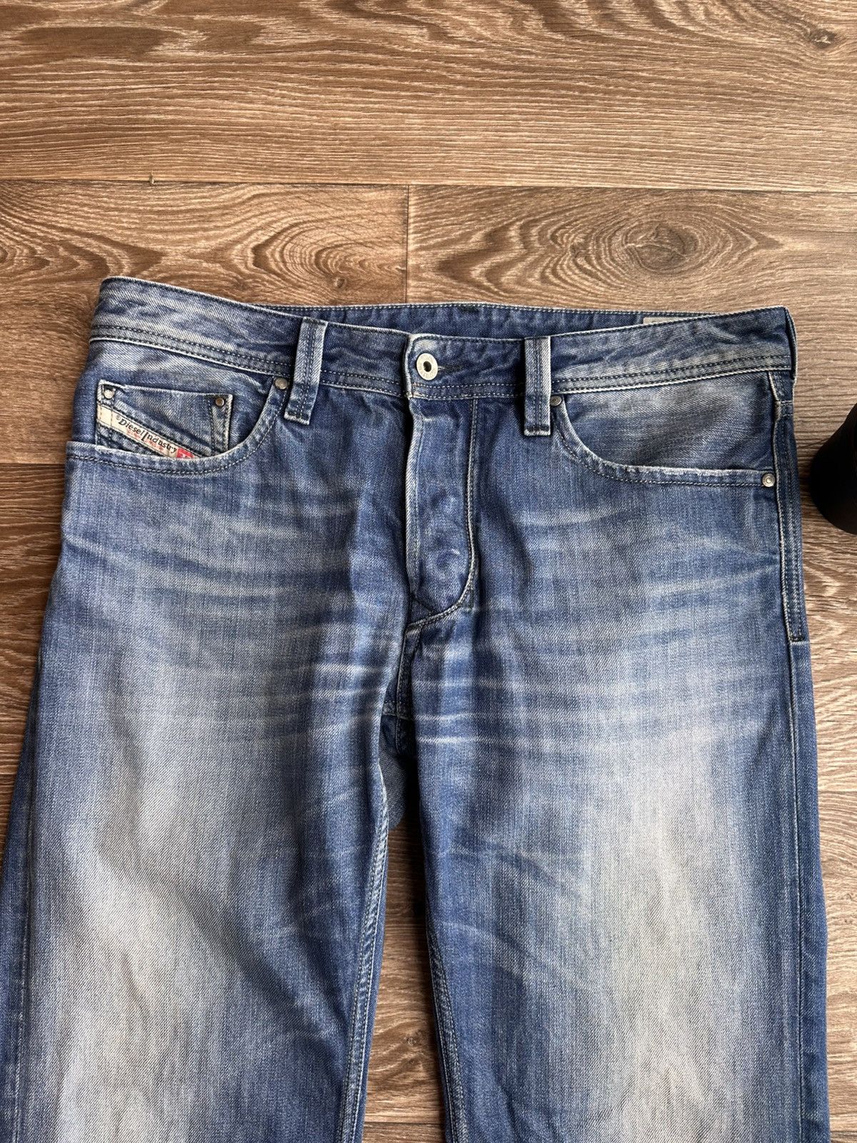Diesel 🔥 Diesel Larkee Distressed Straight Jeans Pants Denim Rare Size US 32 / EU 48 - 3 Thumbnail