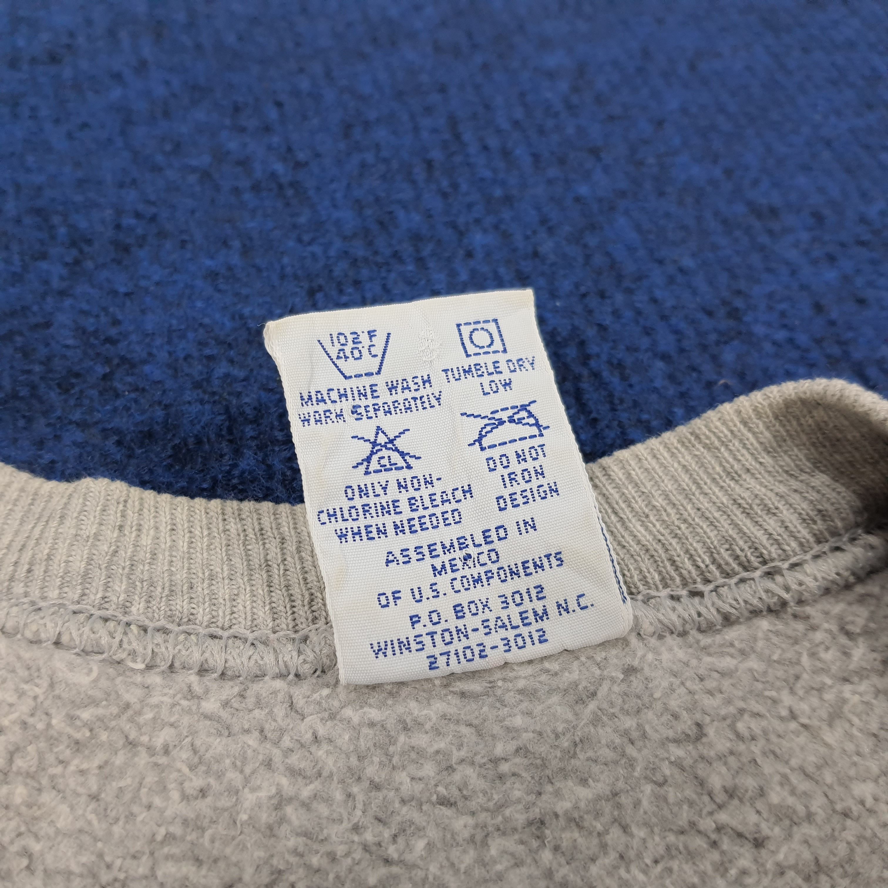 Champion × Vintage Vintage Champion Small Logo Sweatshirts Size US S / EU 44-46 / 1 - 7 Thumbnail