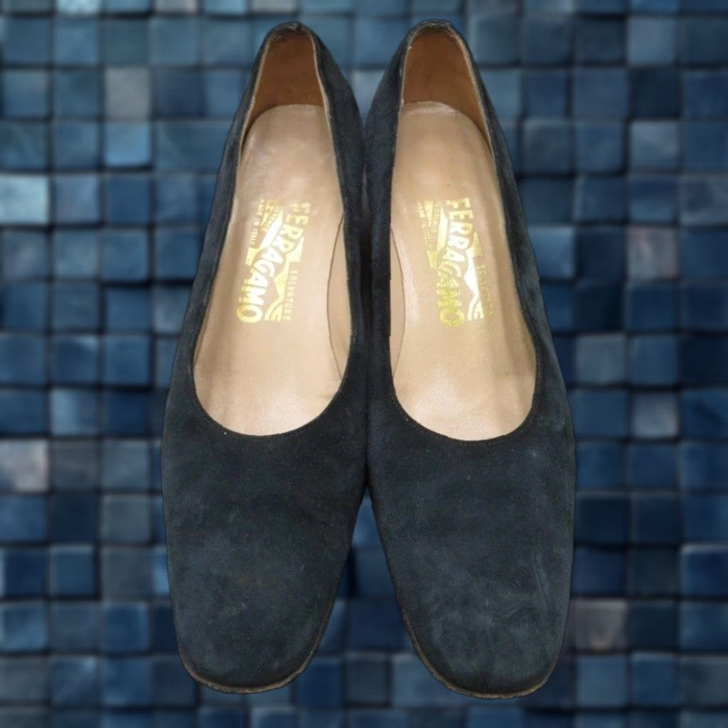 Salvatore Ferragamo Women Salvatore Ferragamo Navy Blue Suede Leather Pump Heels MadeInItaly Size 7B Vintage Block Heel Size US 7 / IT 37 - 1 Thumbnail
