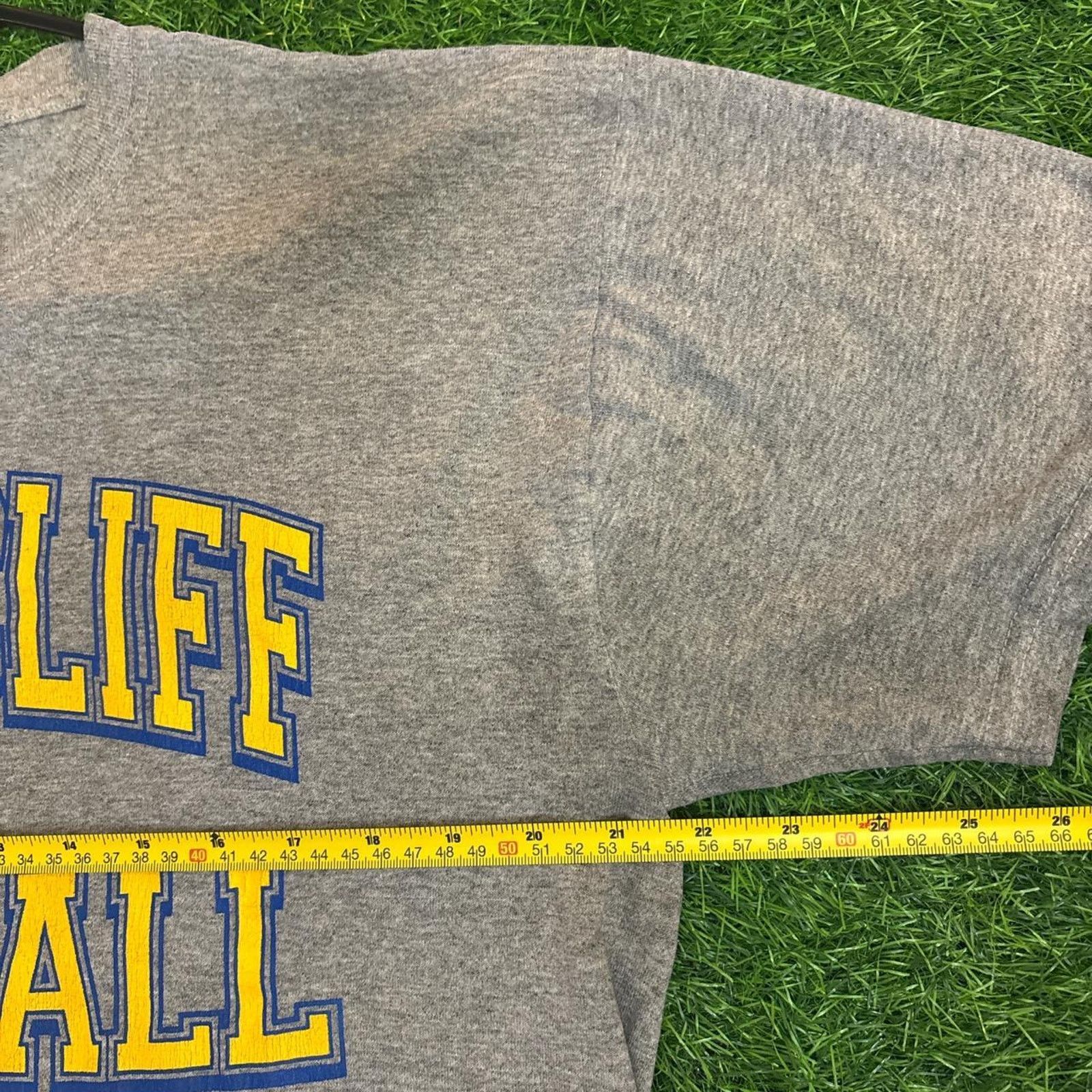 Jerzees Mens Vintage Briar Cliff Football Graphic Tee Size US L / EU 52-54 / 3 - 4 Thumbnail