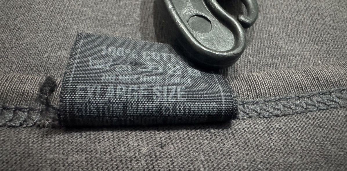 Band Tees × Vintage Vintage Y2K Radiohead Right Hand Pull Trigger Tag By Waste Size US XL / EU 56 / 4 - 5 Thumbnail