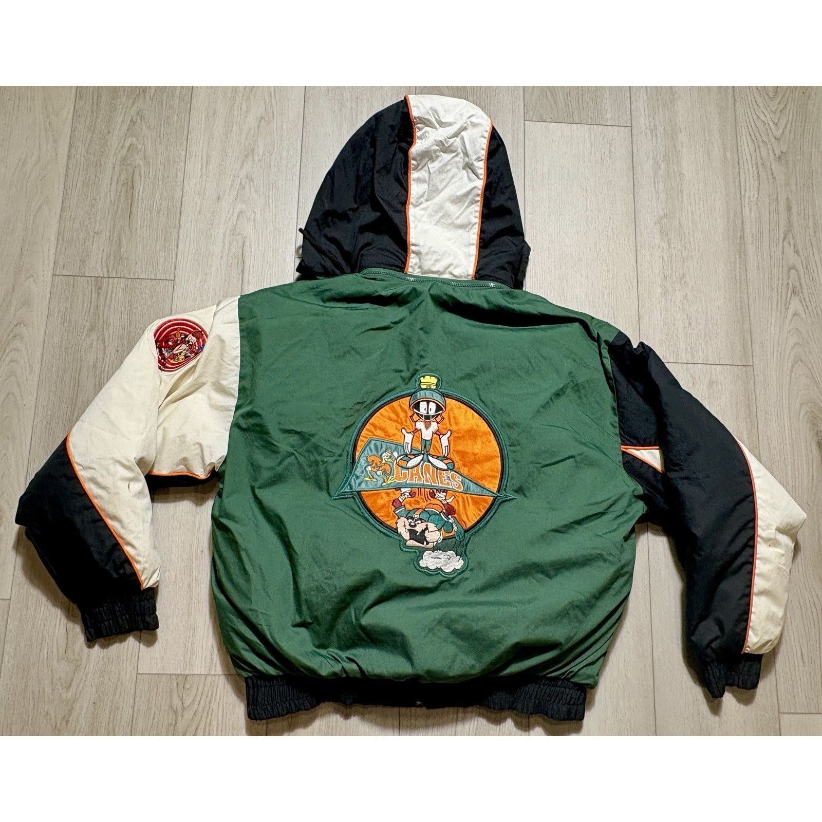 NFL Daniel Young X Looney Tunes Miami Hurricanes Puffer L Size US L / EU 52-54 / 3 - 1 Thumbnail
