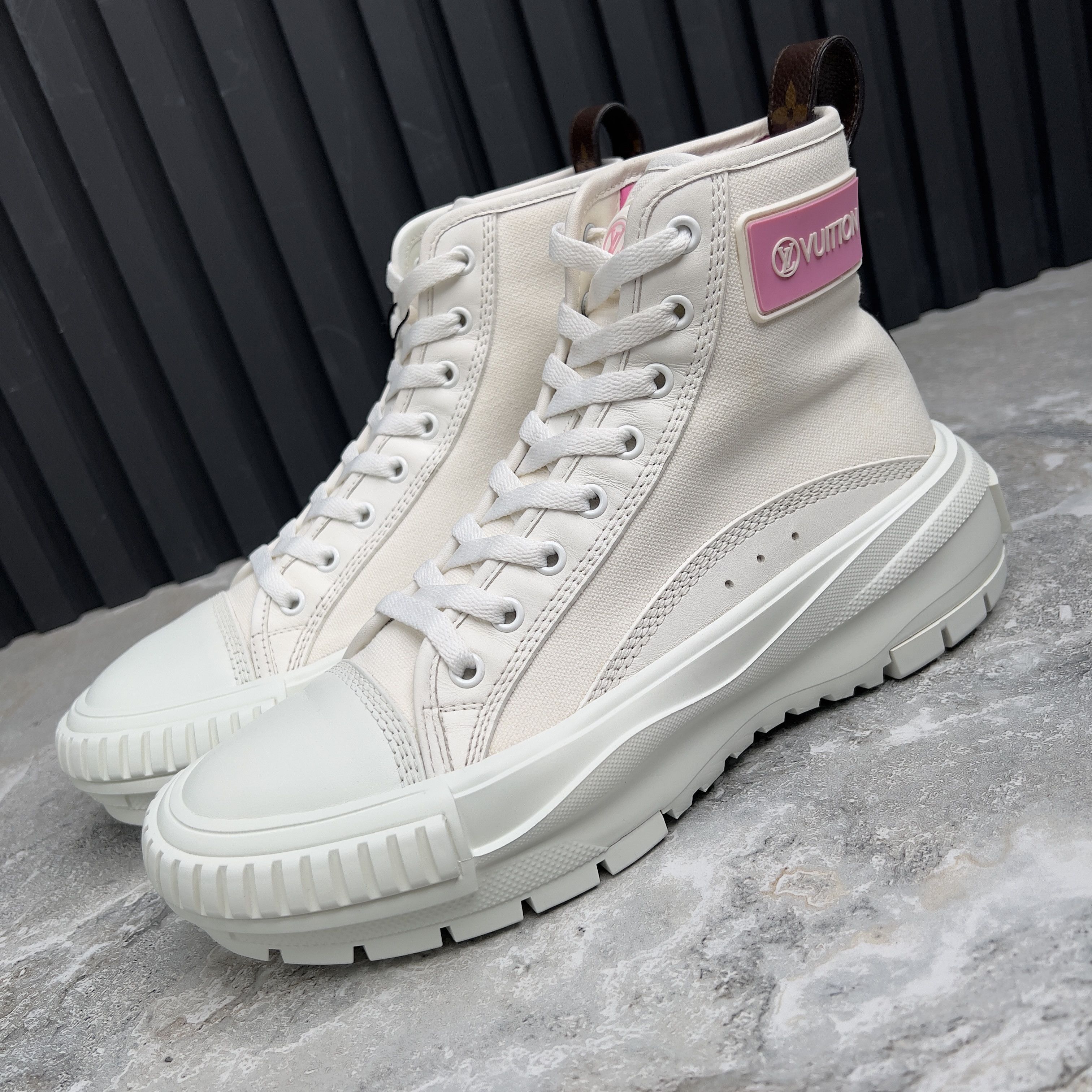 Louis Vuitton Louis Vuitton Squad Chunky Sneaker Boot Converse Monogram Size US 9 / IT 39 - 1 Thumbnail