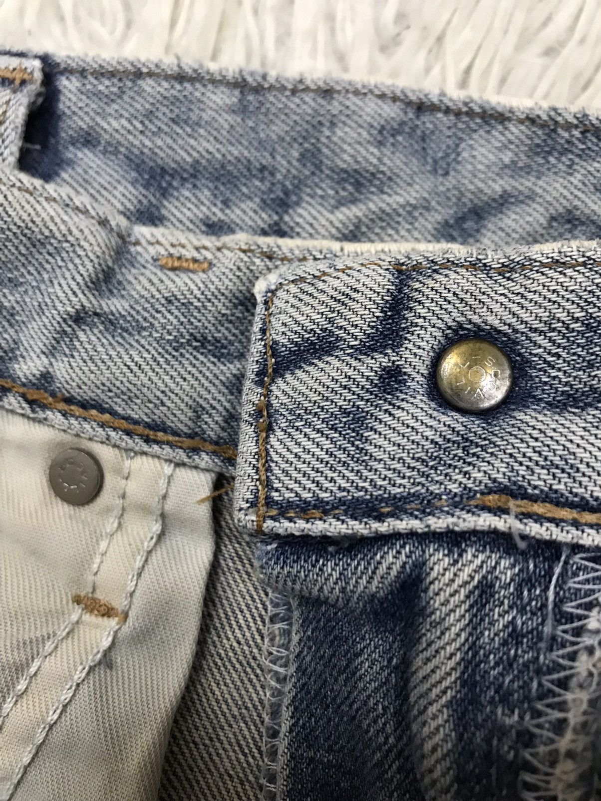 Vintage Vintage Wrangler M1701 Redline Selvedge Distressed Denim Size US 29 - 14 Thumbnail