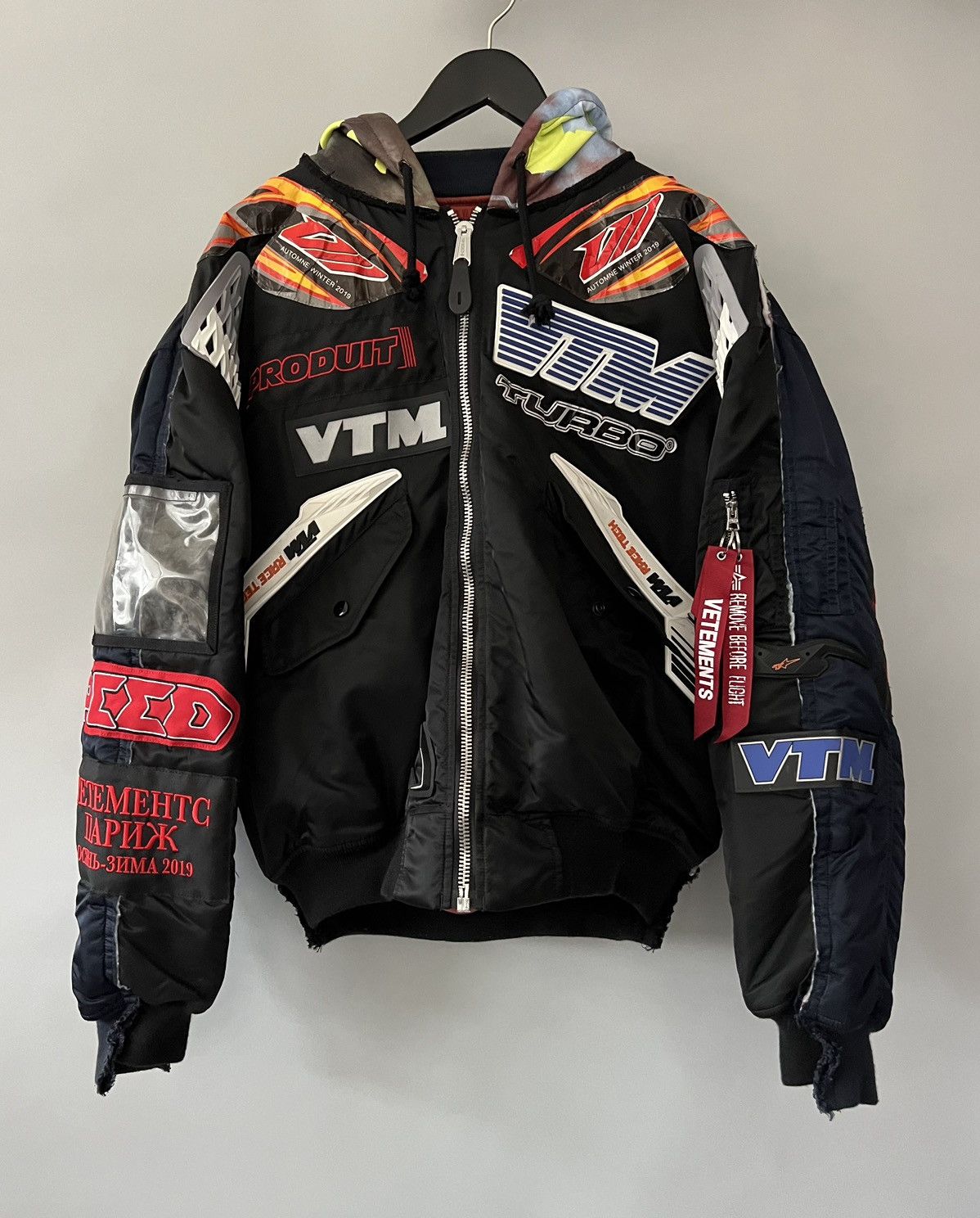 かものはし★VETEMENTS RACING LOGO BOMBER pixelcut_15_b927dd3b-fb21-4977