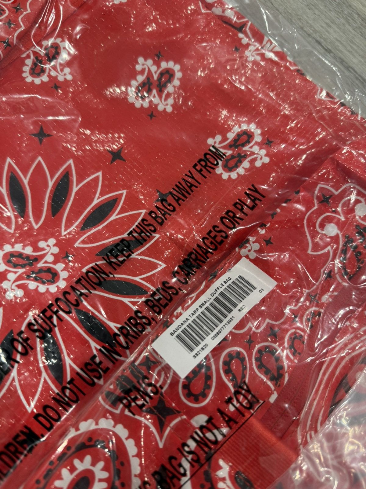 Supreme Supreme Bandana Small Duffle Bag Size ONE SIZE - 3 Thumbnail