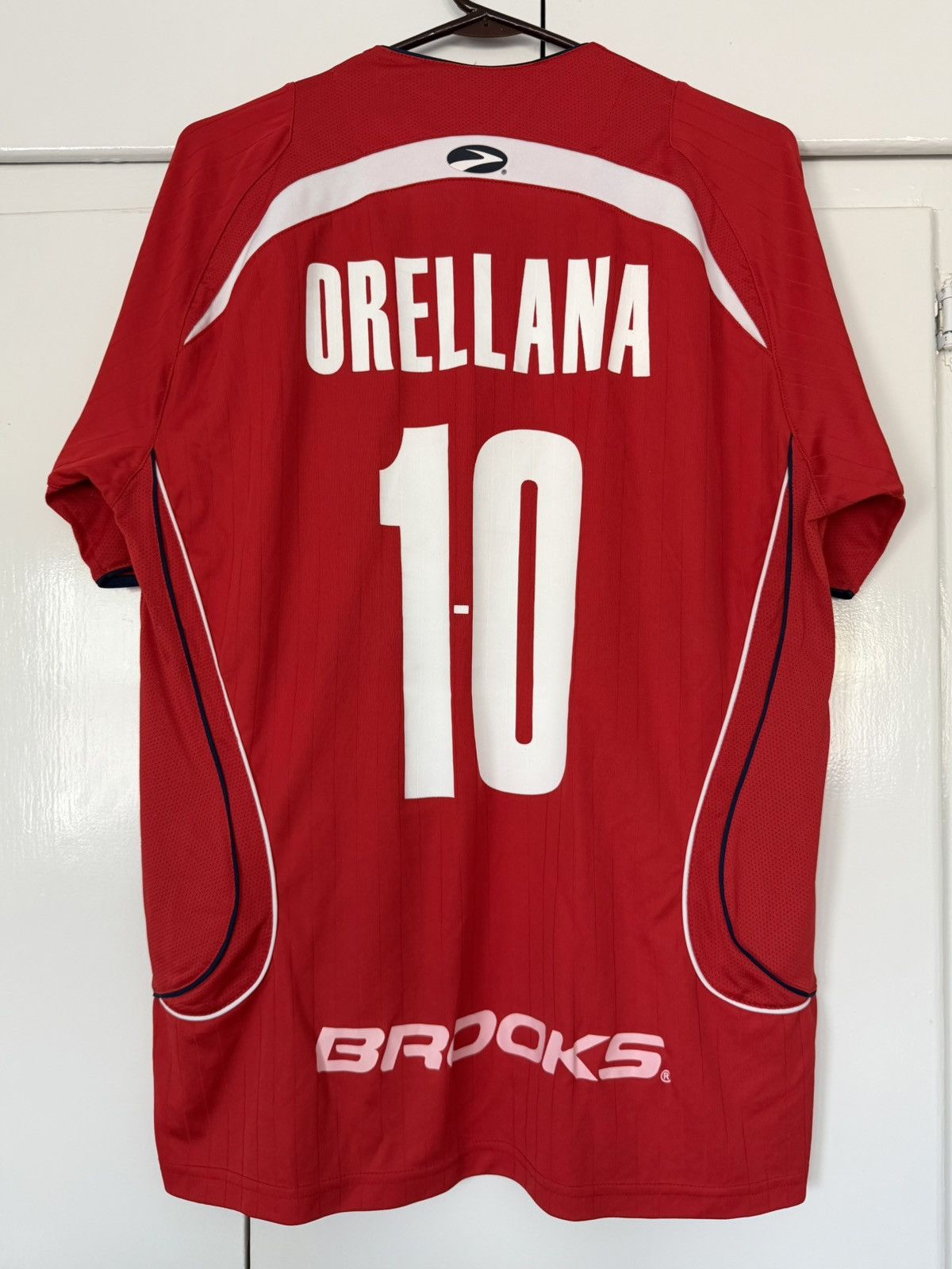 Brooks BROOKS ORELLANA CHILE NATIONAL JERSEY 2008 WORLD CUP SOCCER Size US XL / EU 56 / 4 - 2 Thumbnail