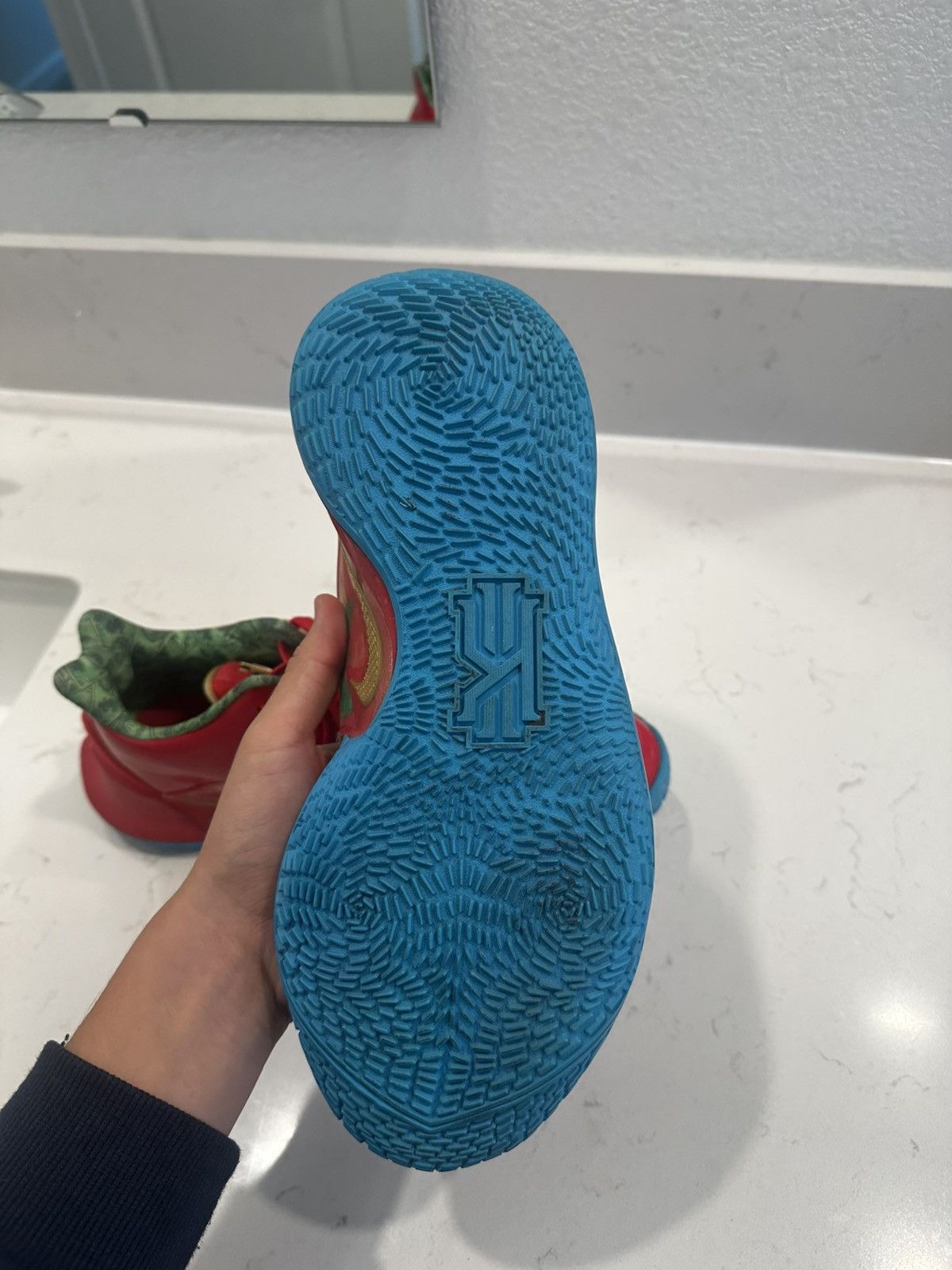 Nike Kyrie 2 low mr crab Size US 8.5 / EU 41-42 - 4 Thumbnail