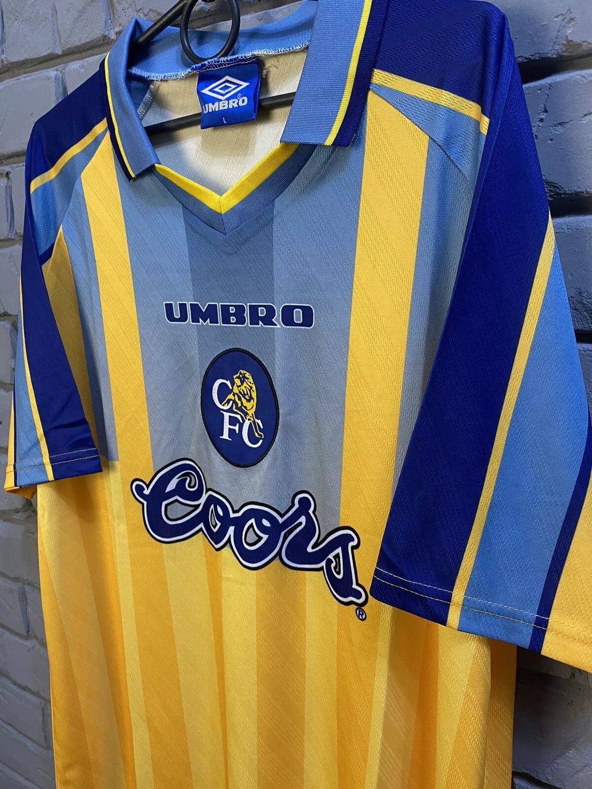 Umbro Umbro Vintage CHELSEA 96/97 AWAY FOOTBALL SHIRT Size US L / EU 52-54 / 3 - 3 Thumbnail