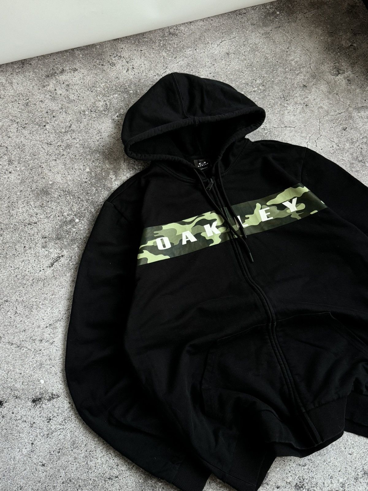 Oakley × Vintage Vintage Oakley outdoor Y2K oversized camo zip hoodie Size US L / EU 52-54 / 3 - 5 Thumbnail