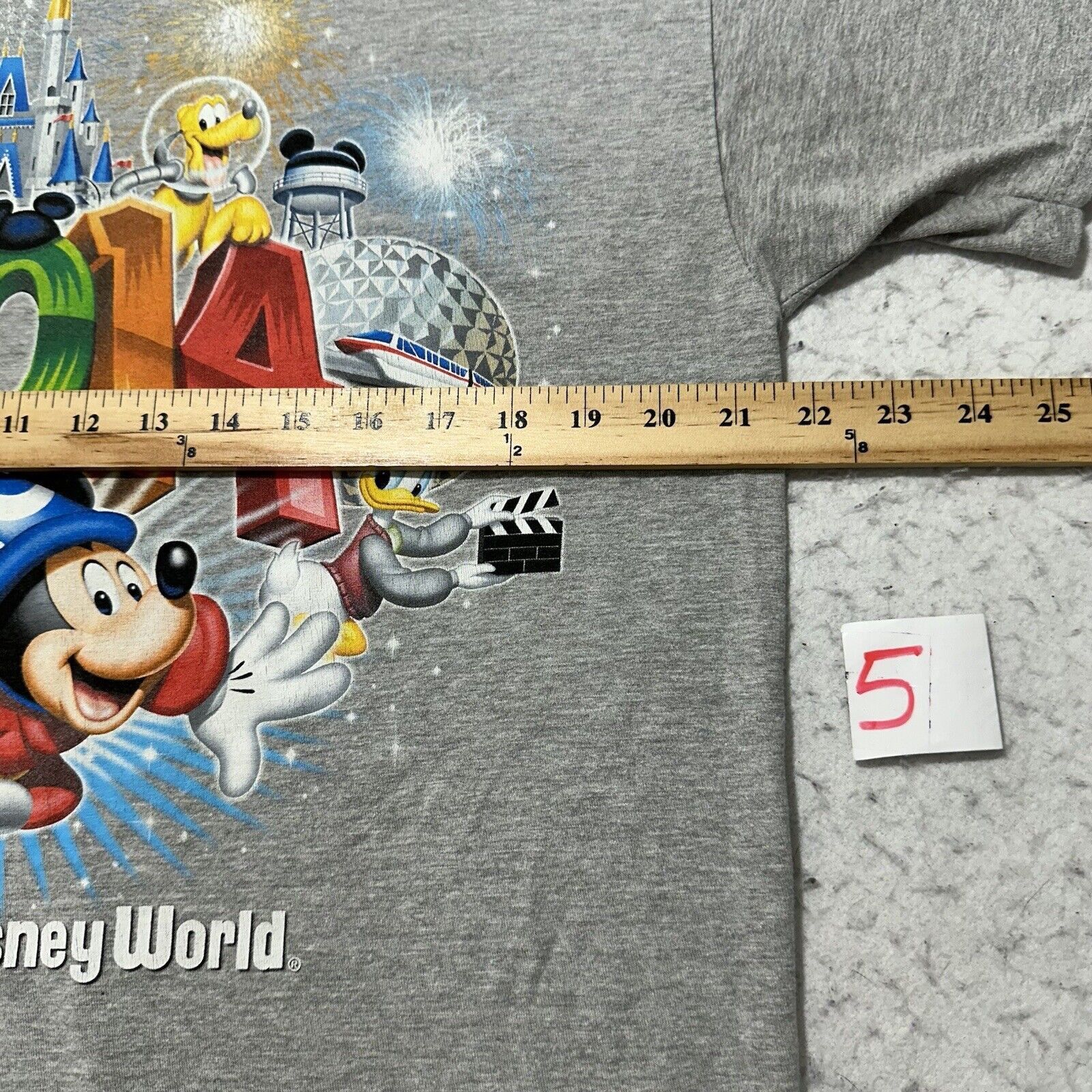 Disney Disney Large 2014 Disney World Mickey Mouse Graphic T Shirt Size US L / EU 52-54 / 3 - 7 Thumbnail