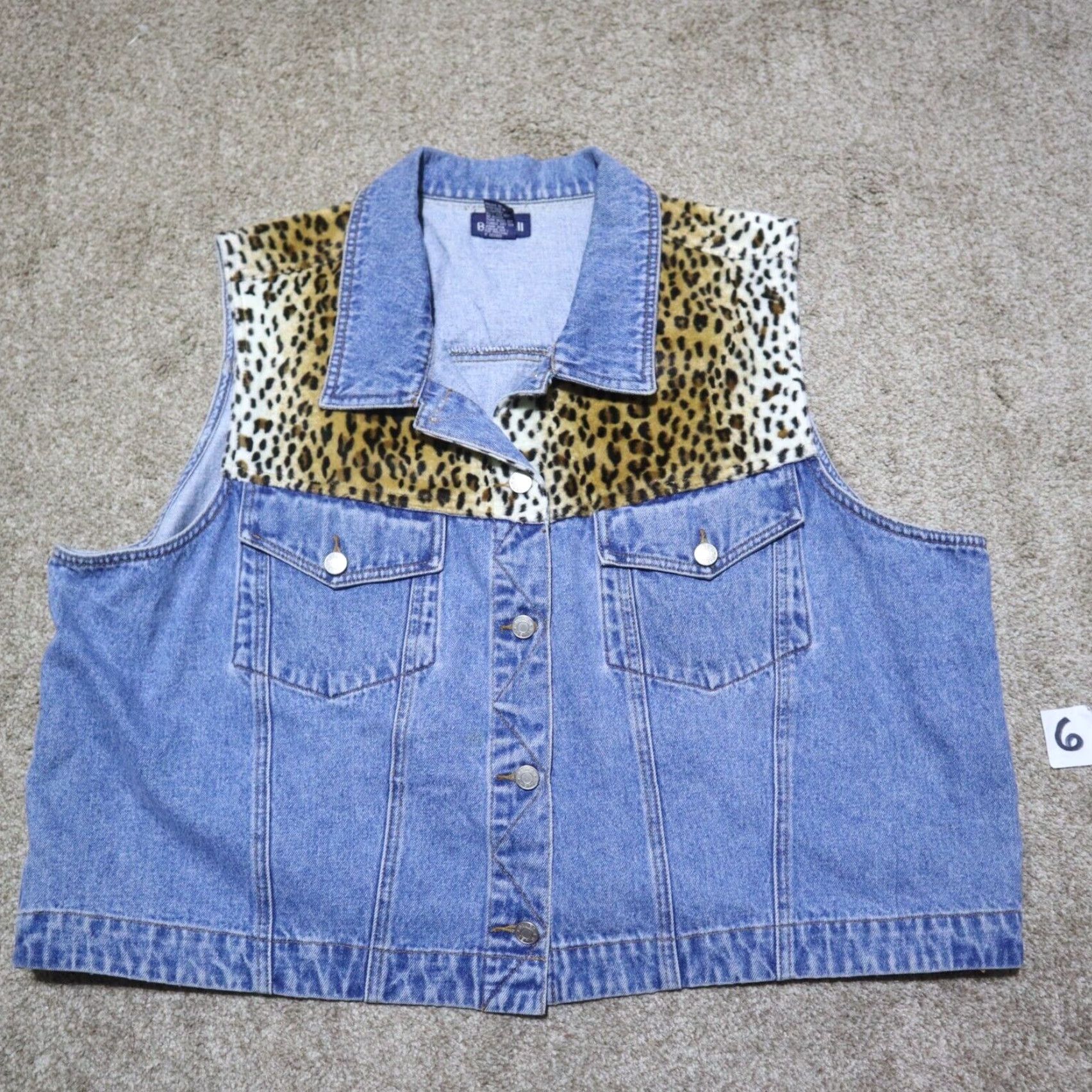 Vintage BACCINI Denim Vest Adult Women Size 26 Blue Pockets Casual 90s Theme Womens vest -Size 26- Blue, Cotton Blend, Sleeveless, Short Jacket Size 4XL / US 24-26 - 2 Thumbnail