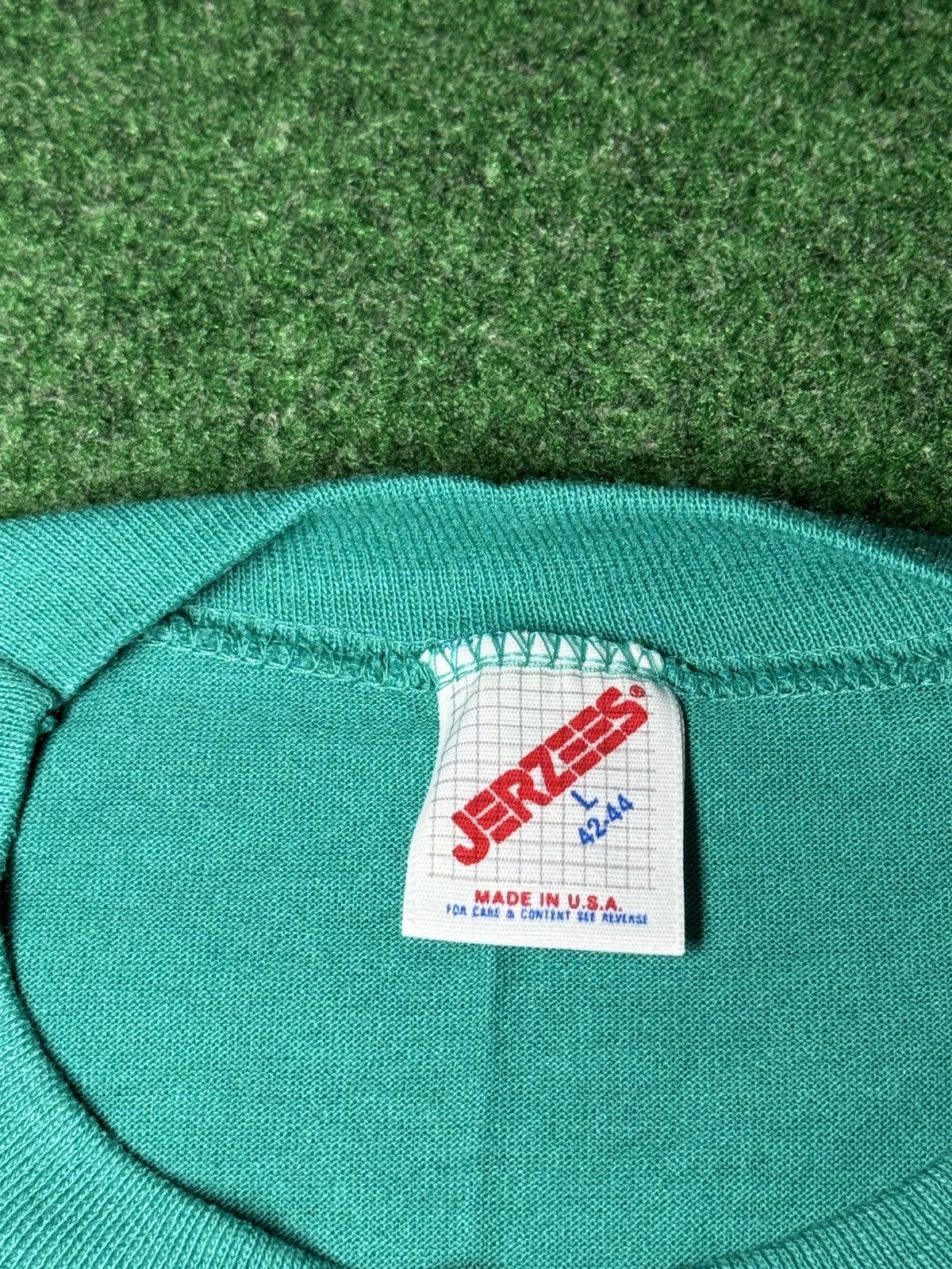 Jerzees When You Make A Difference It Shows Marine Bank 90s T Shirt Size US L / EU 52-54 / 3 - 3 Thumbnail