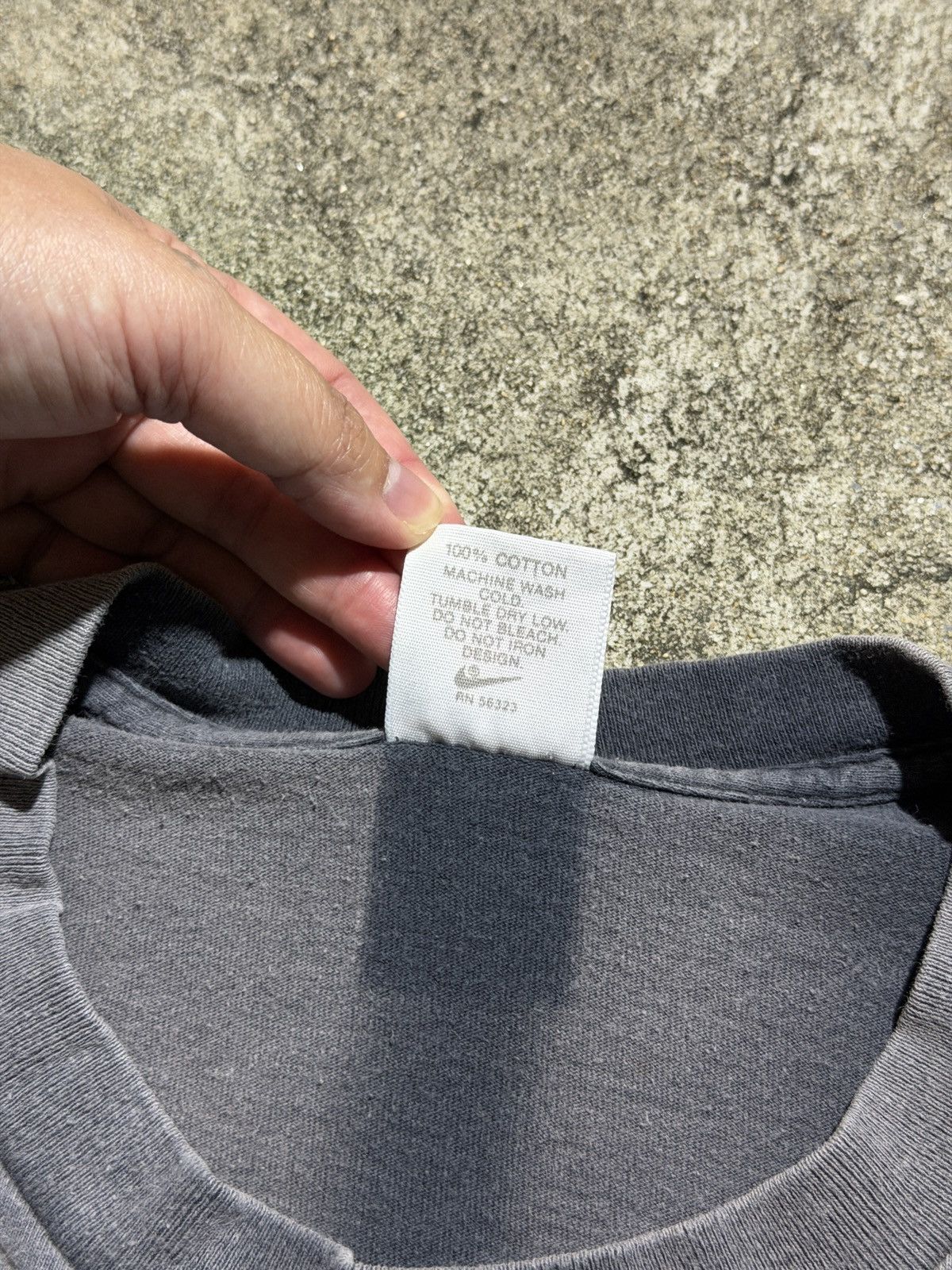 Nike Vintage Nike Just Do It 90's Sun-Faded T-shirt Size US L / EU 52-54 / 3 - 6 Thumbnail