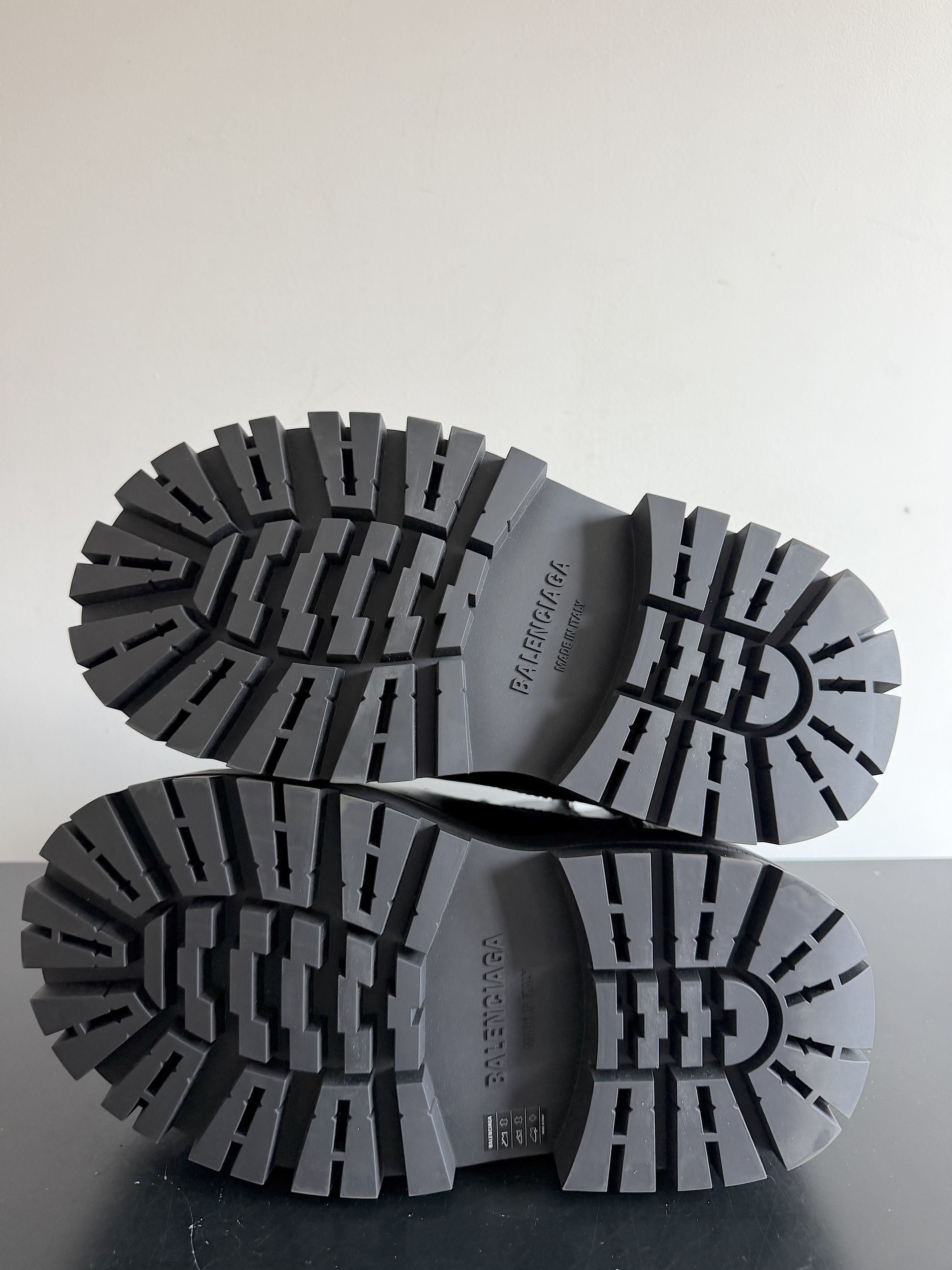 Balenciaga New Spring 25 Giant BB Hardware Boots (41) EU 41-42 US 8-9 Size US 8 / EU 41 - 13 Thumbnail