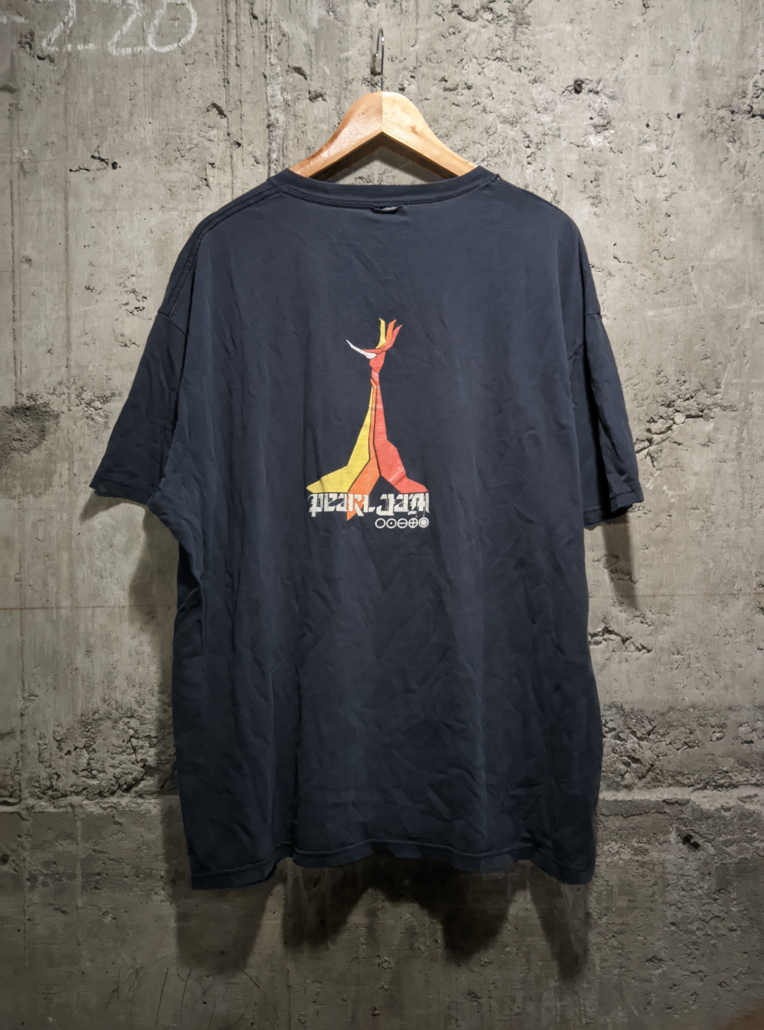 Band Tees × Vintage Vintage 2000s distressed Pearl Jam grunge metal t shirt Size US XL / EU 56 / 4 - 1 Thumbnail