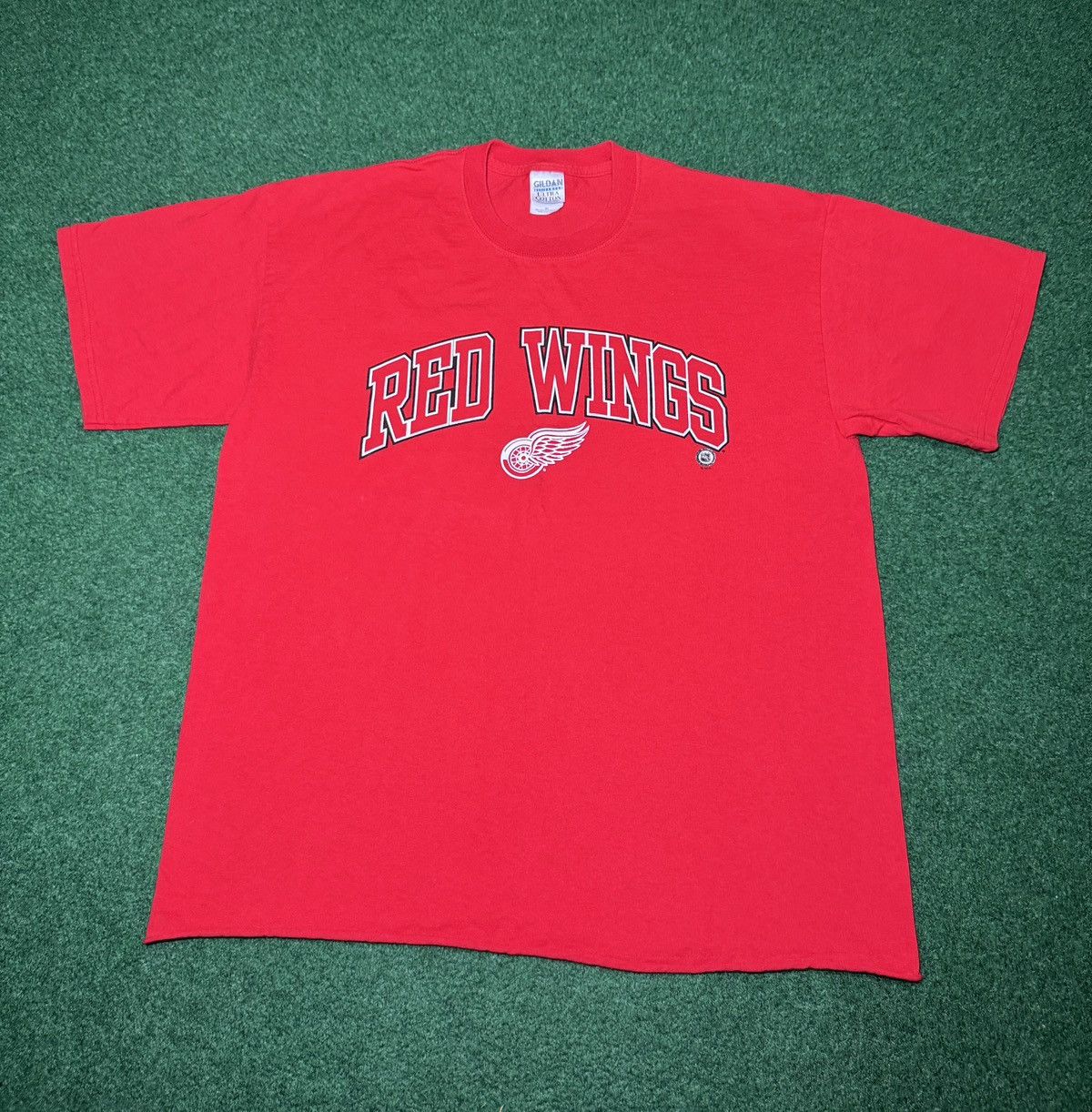 NHL Vintage Detroit Red Wings XL Red NHL 90s Y2K Hockey T Shirt Size US XL / EU 56 / 4 - 1 Thumbnail