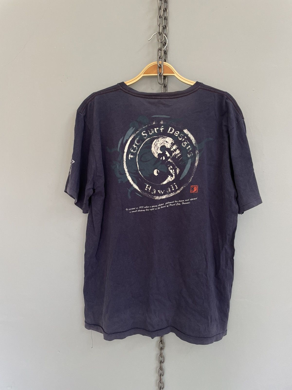Vintage Vintage T&C surf design Hawaii t shirt Size US L / EU 52-54 / 3 - 1 Thumbnail