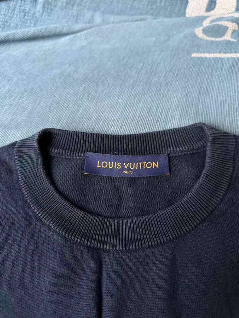 Louis Vuitton Louis Vuitton Love Short Sleeve 2501-Nextarrow Size US M / EU 48-50 / 2 - 3 Thumbnail