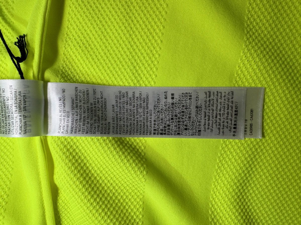Balenciaga Balenciaga Fluo Yellow Striped Mesh Shirt Size XL Size US XL / EU 56 / 4 - 13 Thumbnail