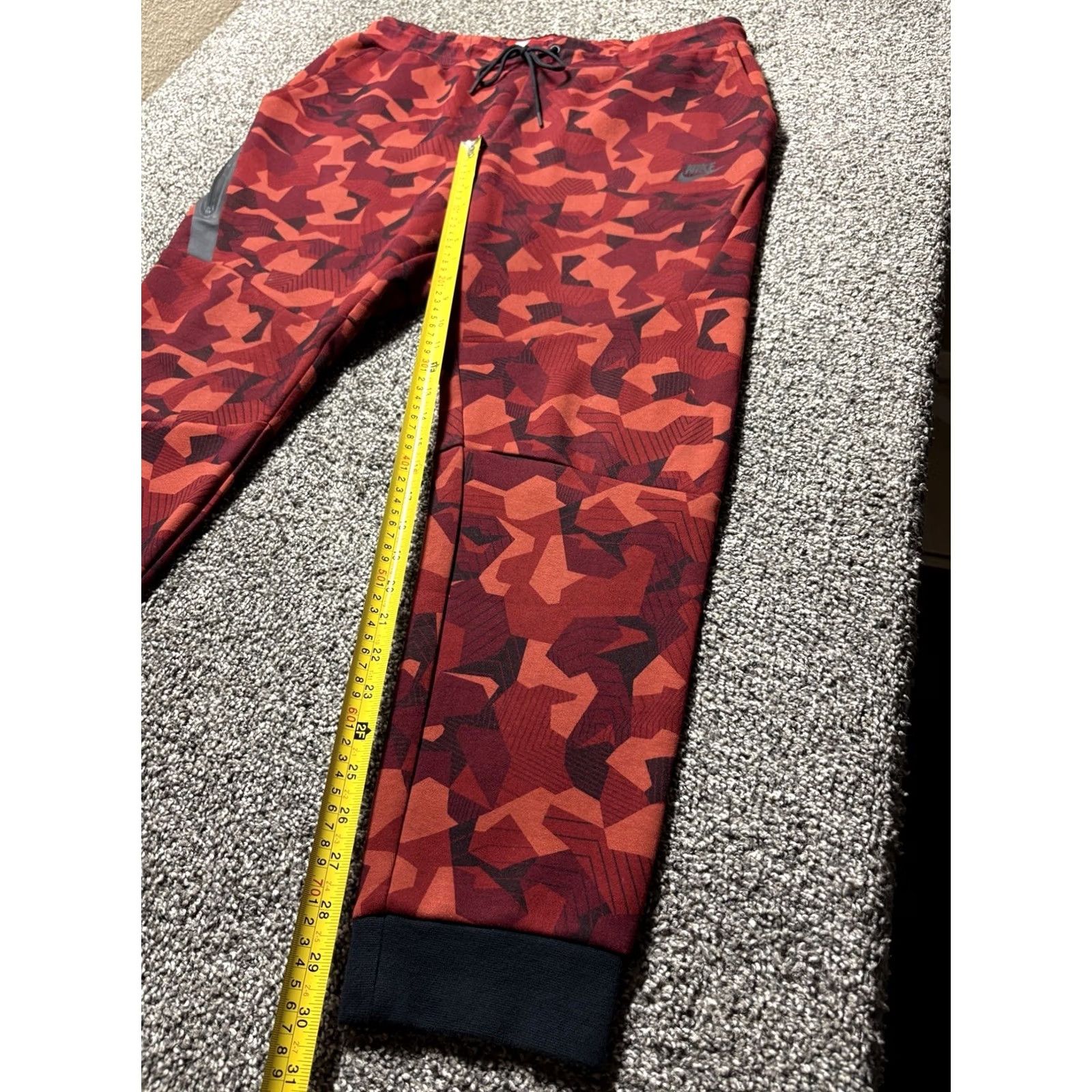 Nike Nike Tech Fleece Pants Joggers Mens XL Red Camo Sweatpants 823499 Size US 36 / EU 52 - 5 Thumbnail