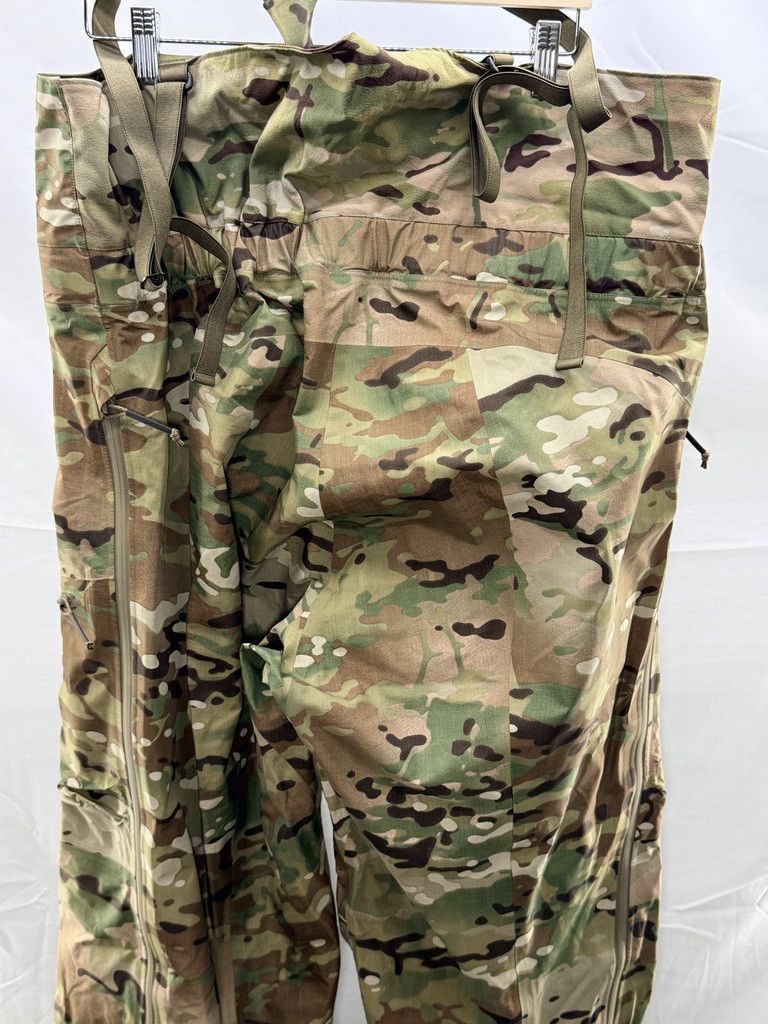 Arc'teryx ARCTERYX LEAF Alpha Gen 2 Multicam Gore Tex Pro Bib Pant Size US 39 - 9 Thumbnail
