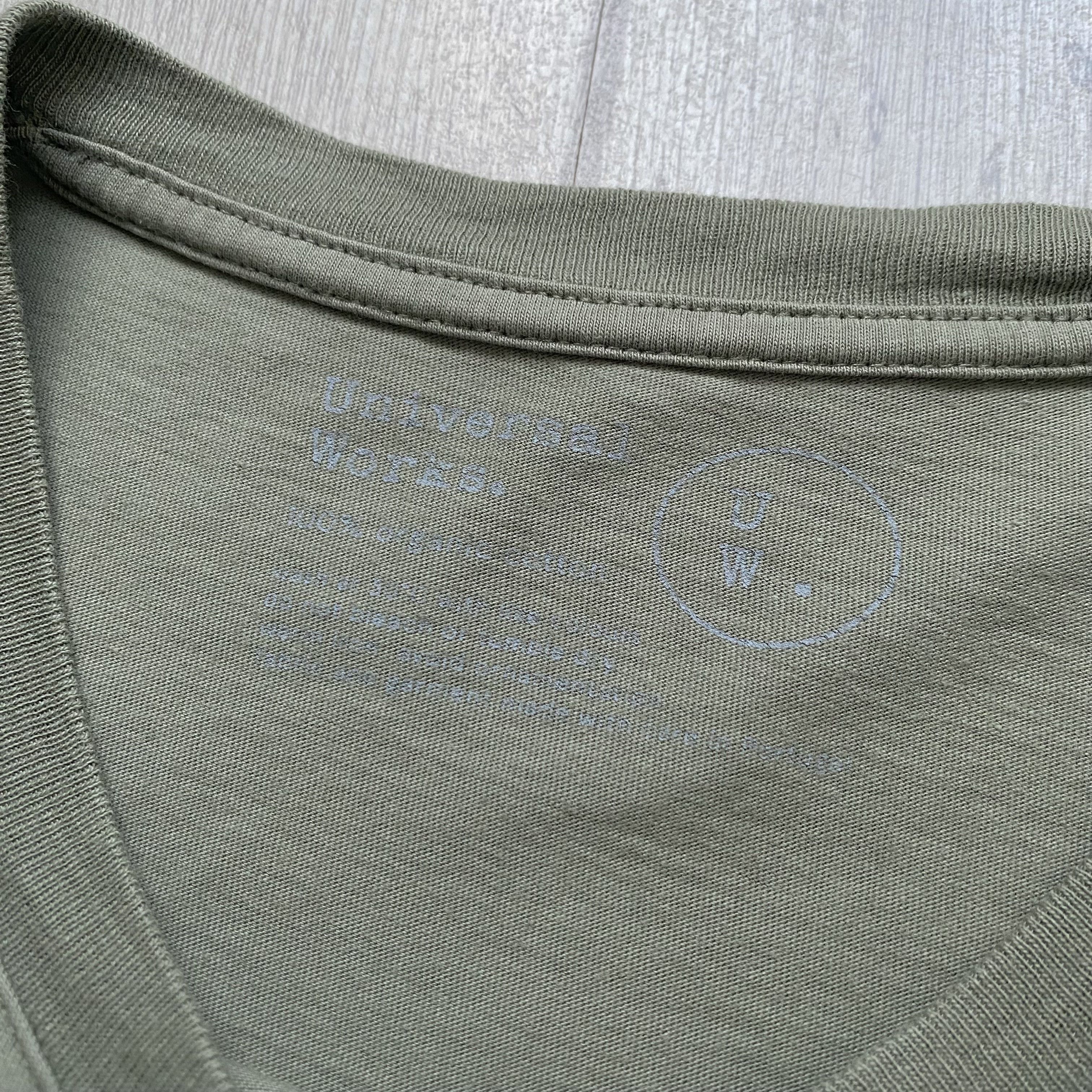 Universal Works 🔨 Universal works tee printed pocket khaki Size US XL / EU 56 / 4 - 6 Thumbnail
