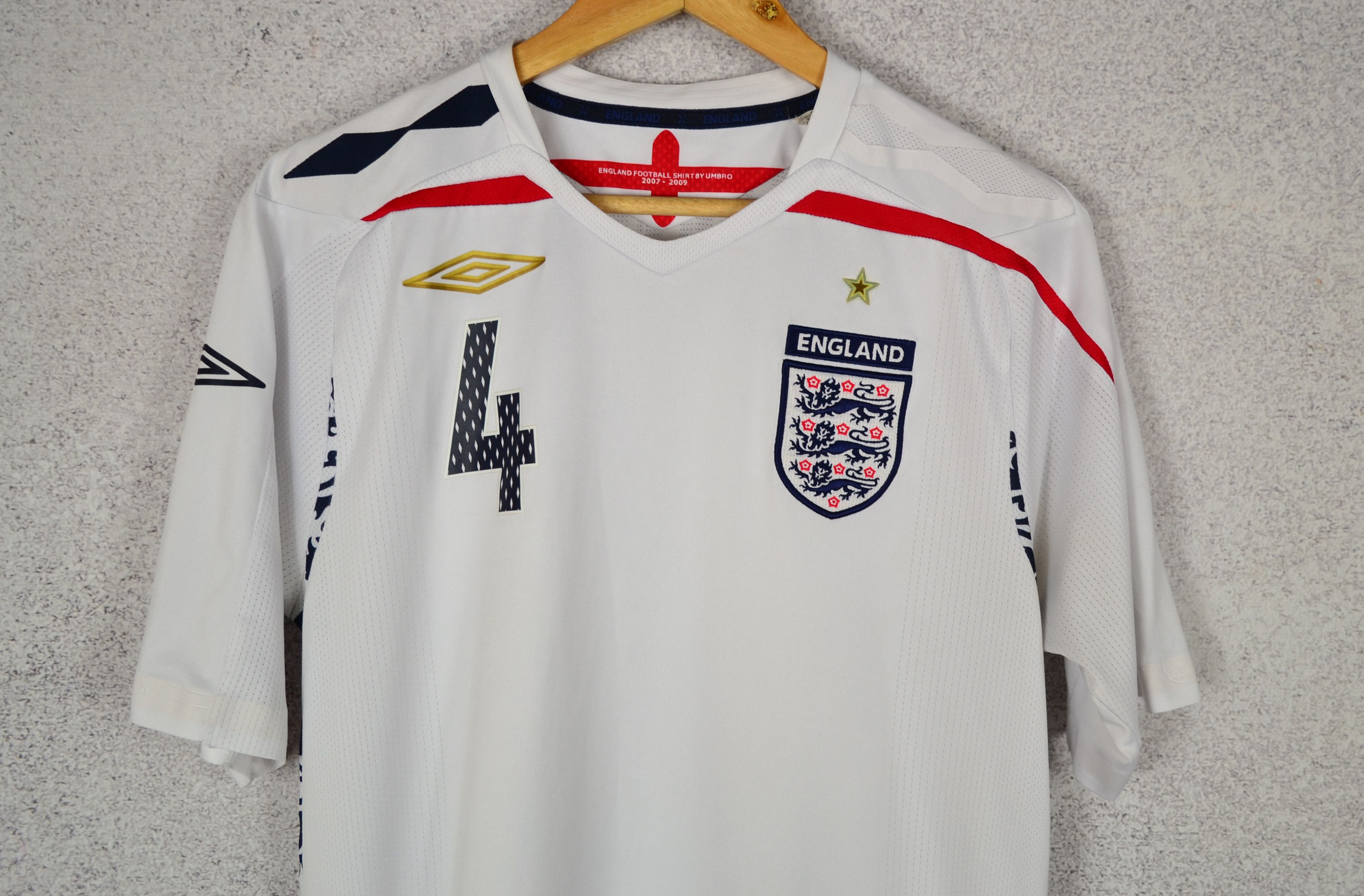 Umbro England National Team Home 2007-2009 Steven Gerrard #4 Umbro Size US M / EU 48-50 / 2 - 3 Thumbnail