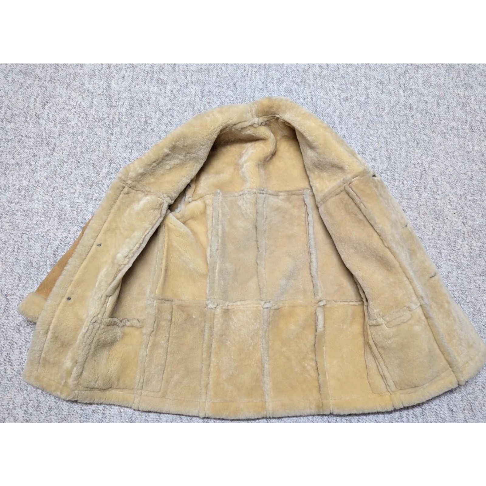 Vintage VINTAGE shearling coat western rancher coat jacket MEN M Brown leather sheepskin wool pile lined 40 chest 33 length 21 hem 19 shoulders 24.5 arm 40 Size US M / EU 48-50 / 2 - 3 Thumbnail