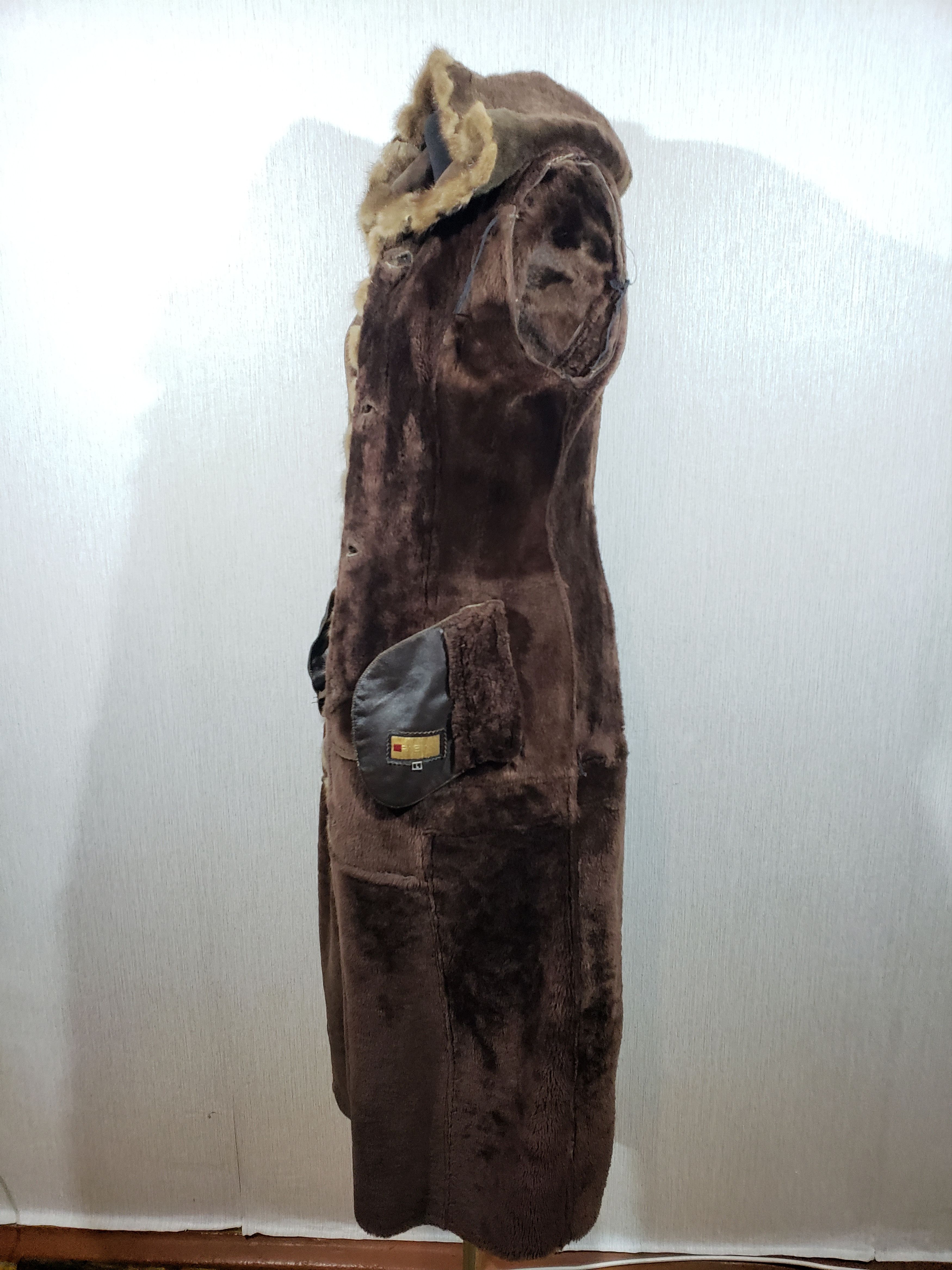 Other Stylish brown sheepskin coat with a chic fur hood. Size L / US 10 / IT 46 - 9 Thumbnail