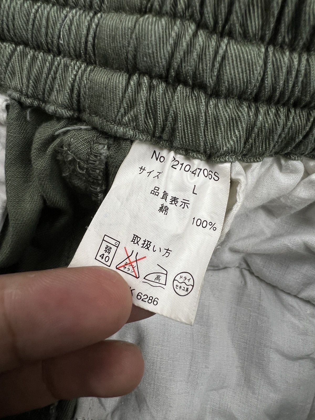 The Unbranded Brand Unbranded Cargo Short Pants Size US 31 - 5 Thumbnail
