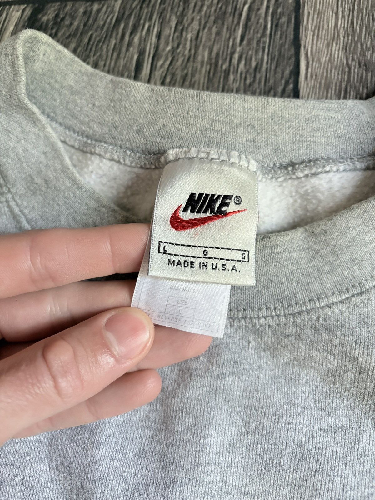 Nike Y2K Nike Swoosh Gray Crewneck Vintage Sweatshirt Made In USA Size US L / EU 52-54 / 3 - 7 Thumbnail