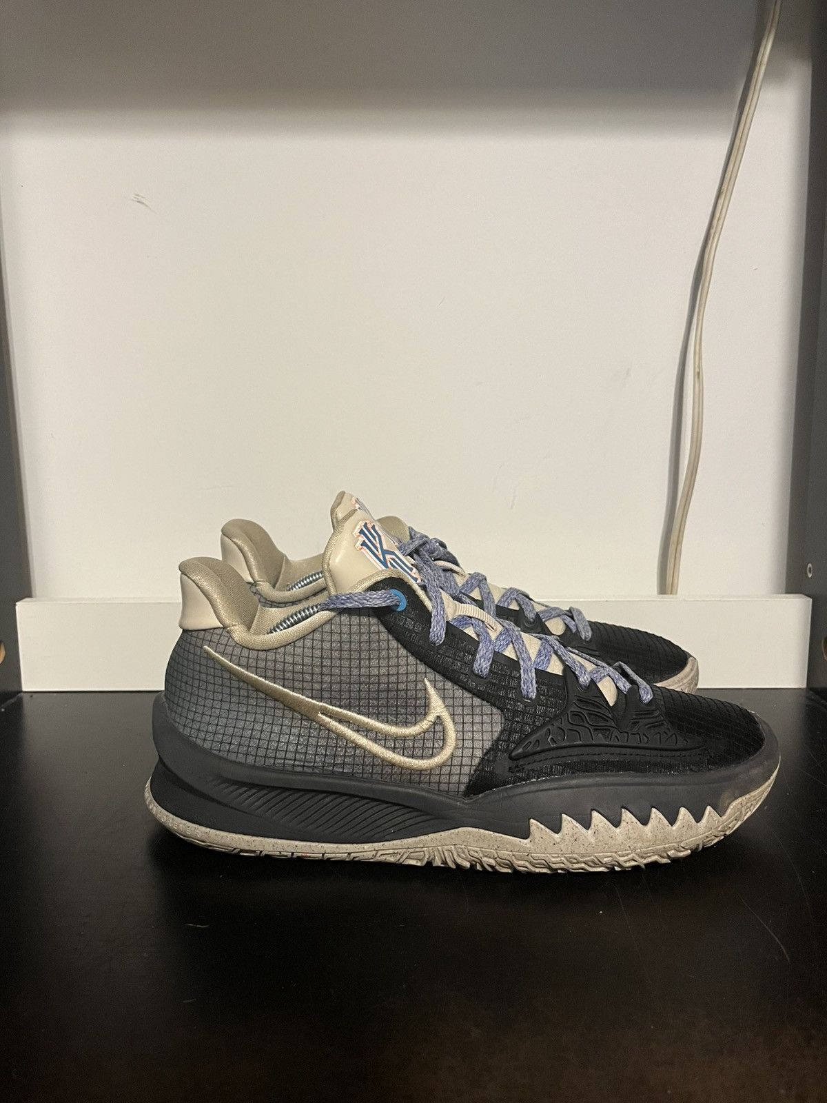 Nike Nike Kyrie 4 Low Black Grey Rattan Men’s 8.5 CW3985-003 Size US 8.5 / EU 41-42 - 1 Thumbnail