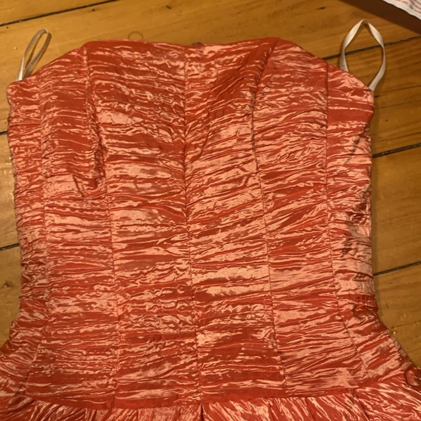 Jessica McClintock BNWT Jessica Mclintock coral ruched strapless balloon hem Size M / US 6-8 / IT 42-44 - 10 Thumbnail
