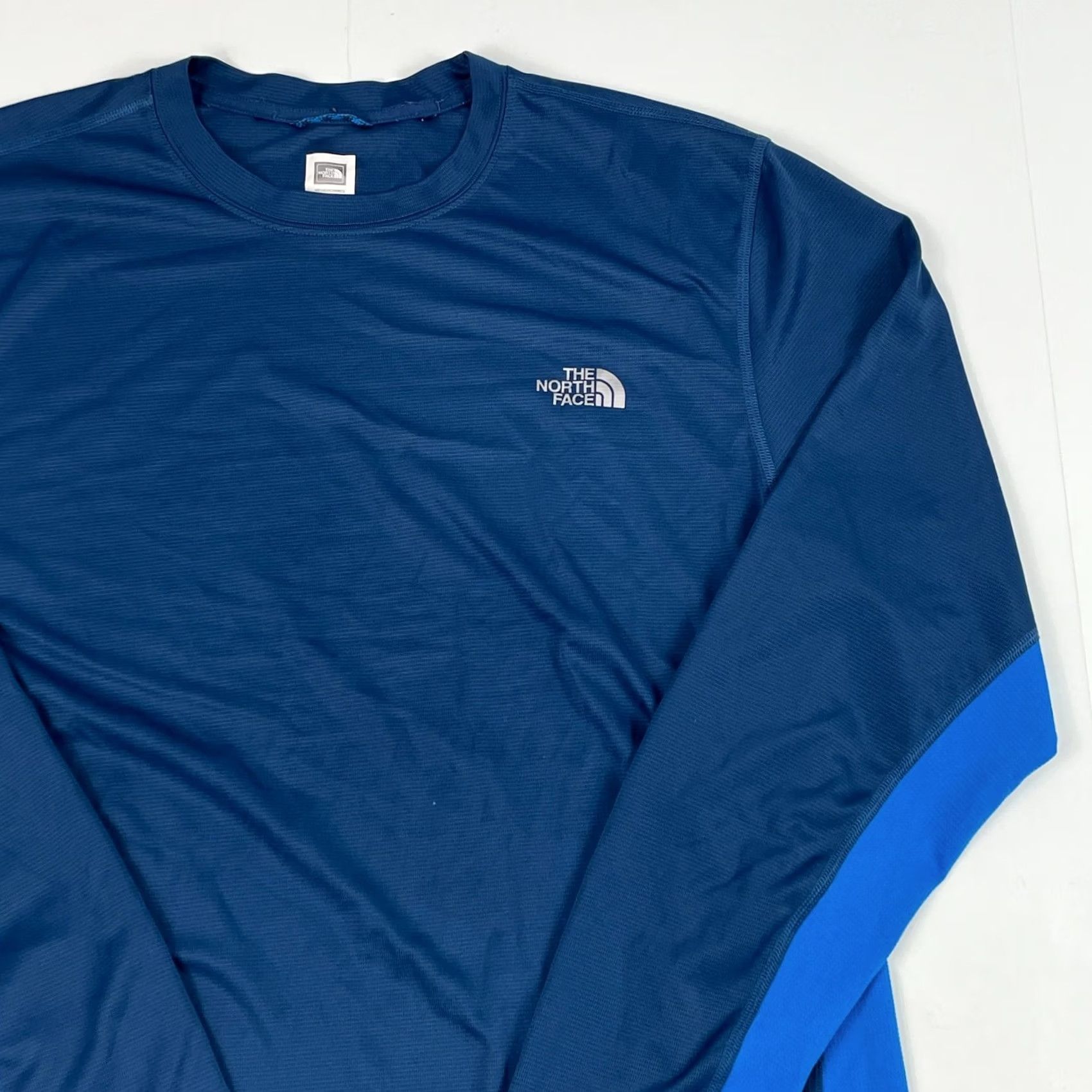 The North Face The North Face Shirt Mens Medium Blue VaporWick Long Sleeve Workout Gym Climbing - Solid Size US M / EU 48-50 / 2 - 3 Thumbnail