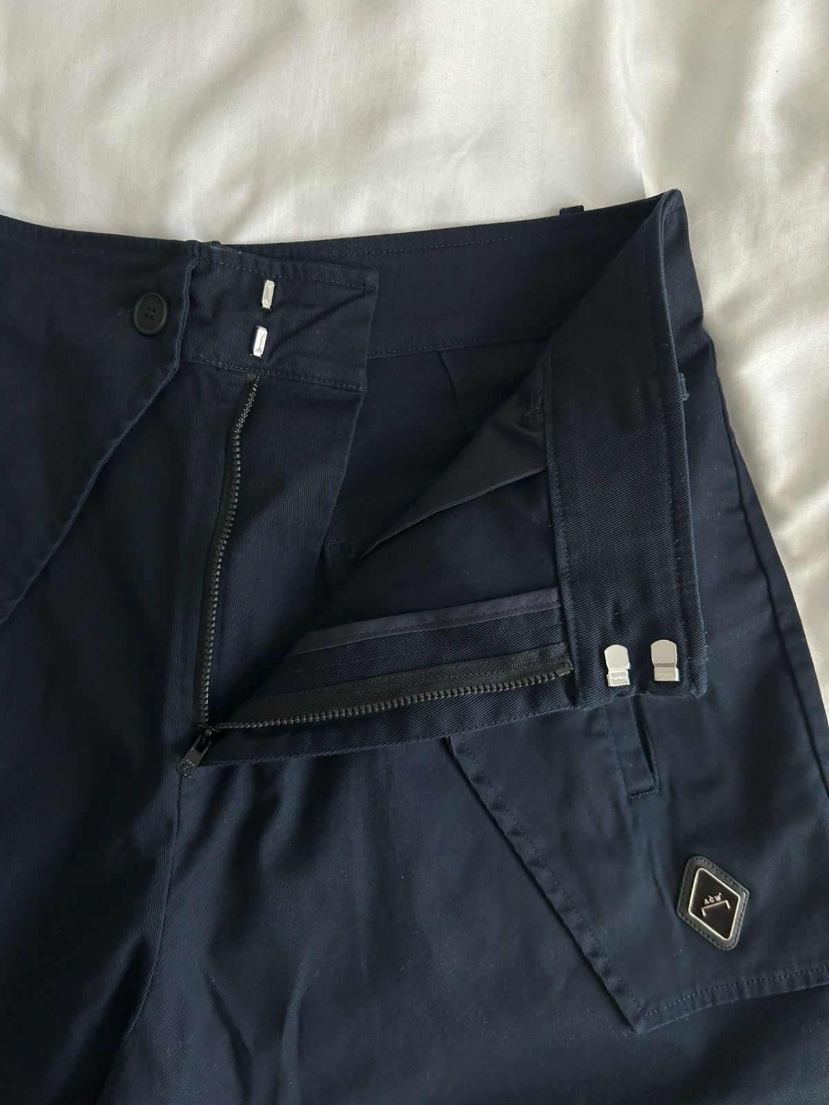 A-COLD-WALL* A Cold Wall Overlay Cargo Shorts ACW Cotton Samuel Ross Navy Size US 33 - 4 Thumbnail